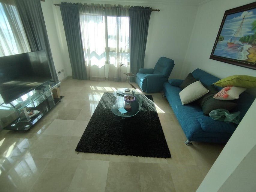 apartamentos - Apartamento en venta #24-1079 balcón con vista al mar, piscina, 2 habitaciones.