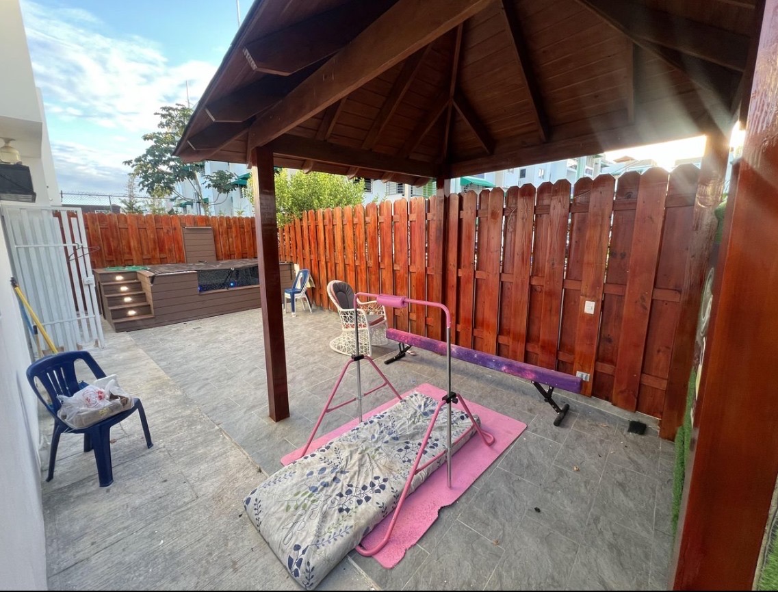 casas - venta de casa con jacuzzi en la autopista de san isidro Santo Domingo este  3