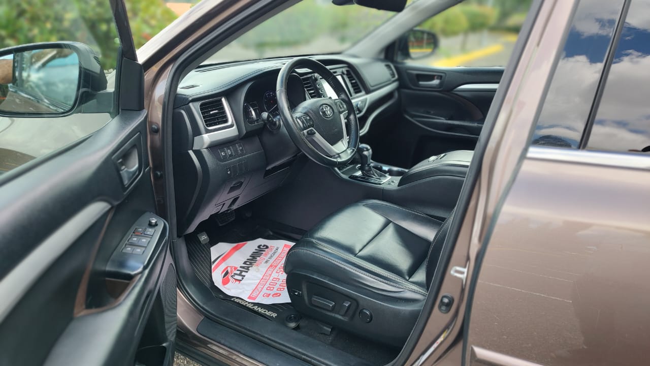 jeepetas y camionetas - Toyota higlander xle 2018 3
