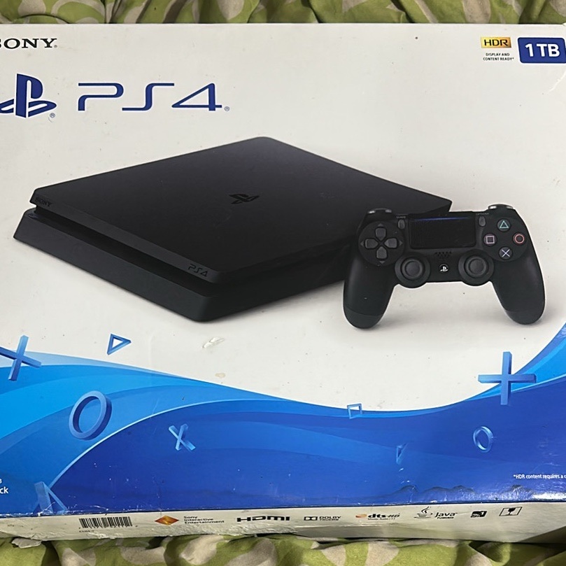 consolas y videojuegos - Sony PlayStation 4 Slim 1tb, 1 control + 2 juegos   ¡NEGOCIABLE! 1