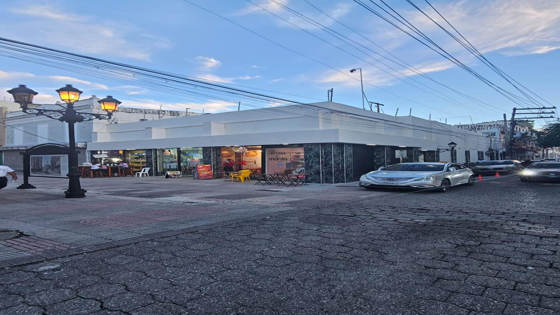 oficinas y locales comerciales - VENDO plaza comercial en la Zona Colonial 2