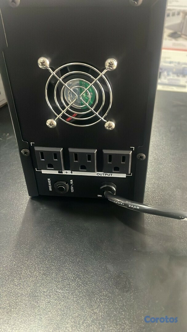 computadoras y laptops - UPS UNIPOWER 2200VA / 1100W  –TRABJA CON PLANTA / E INVERSOR /REGULA EL VOLTAJE  2