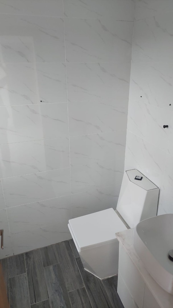 apartamentos - Apartamento nuevo 4to piso en el Millon 
 6