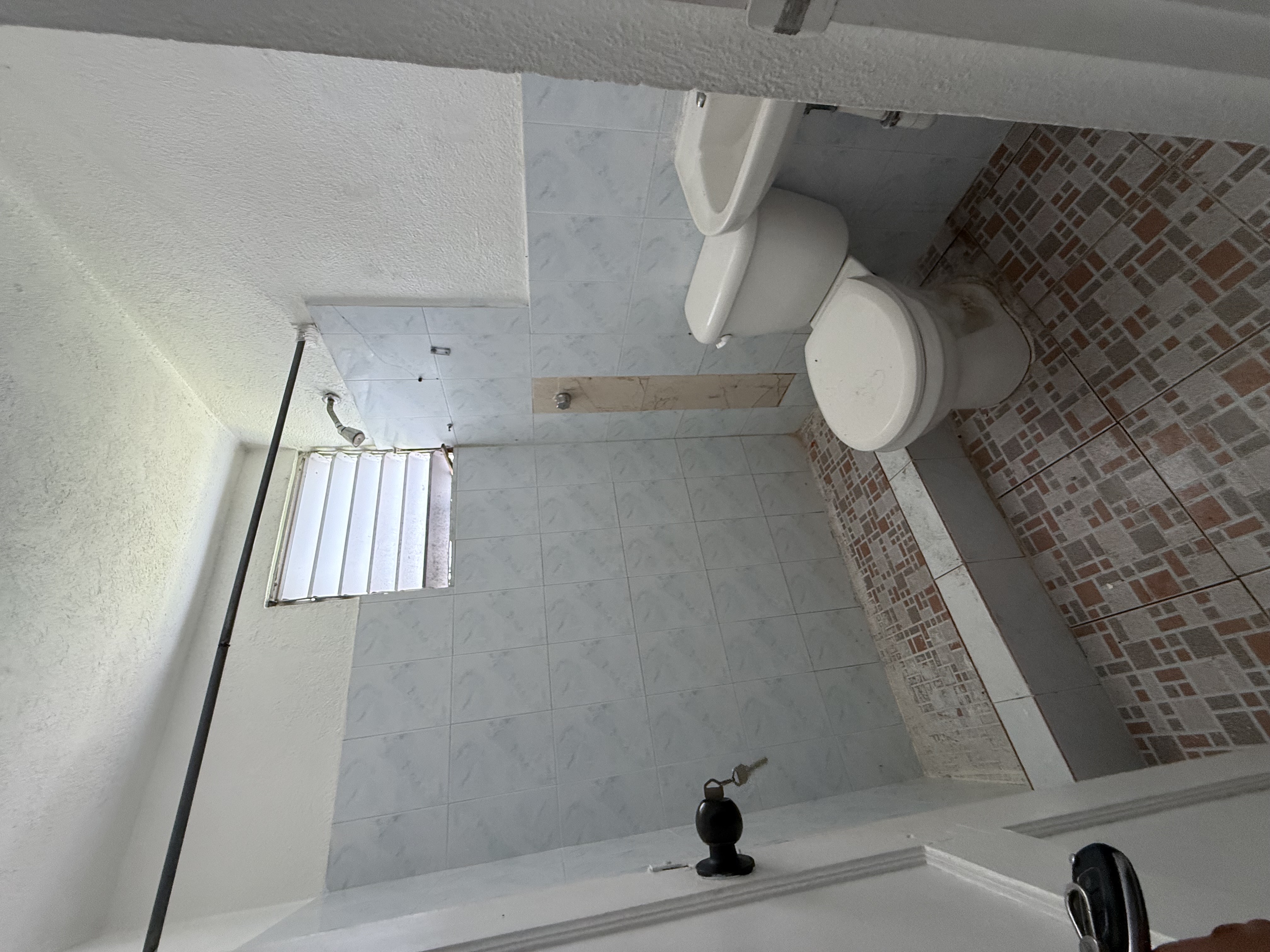 apartamentos - apto de 3 han. en Los Rios  4