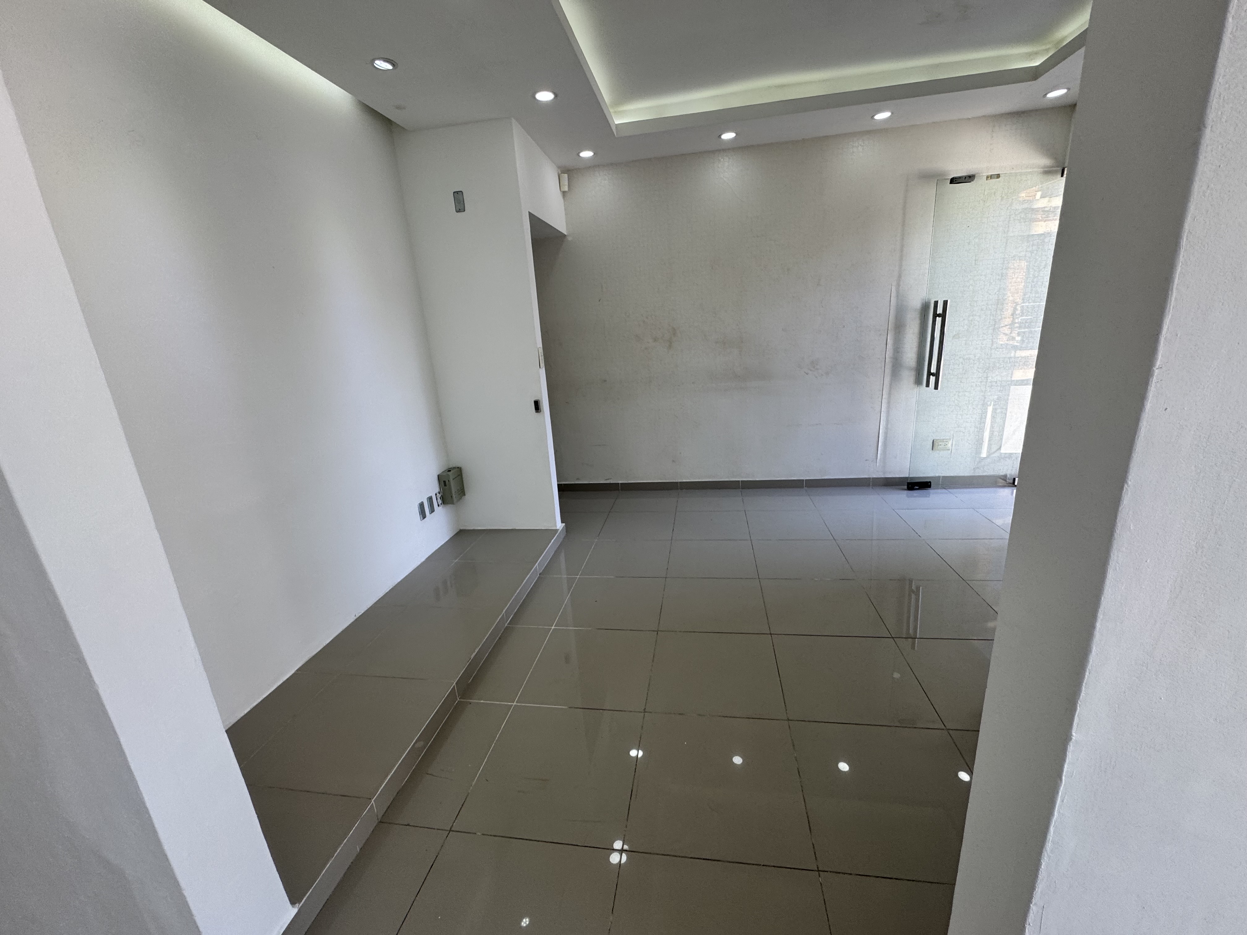 oficinas y locales comerciales - alquiler de local comercial  9