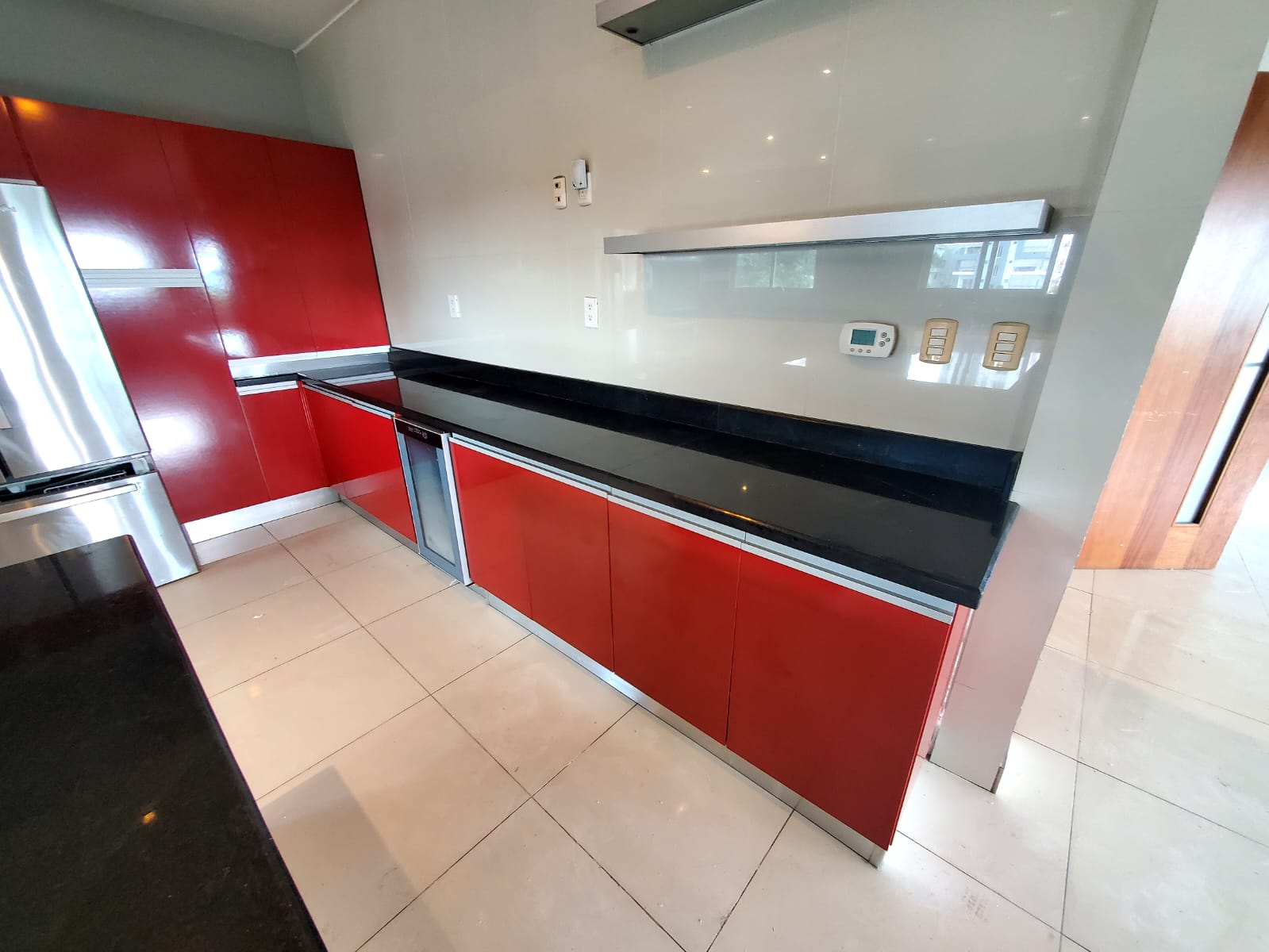 cocina - COCINA MODULAR EUROPEA ACABADO ROJO BRILLANTE  2