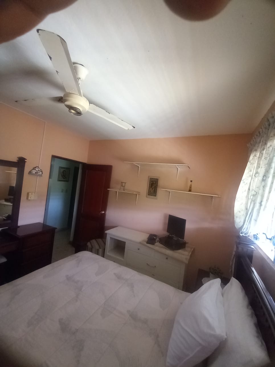 otros inmuebles - Alquilo Habitación Persona sola 3