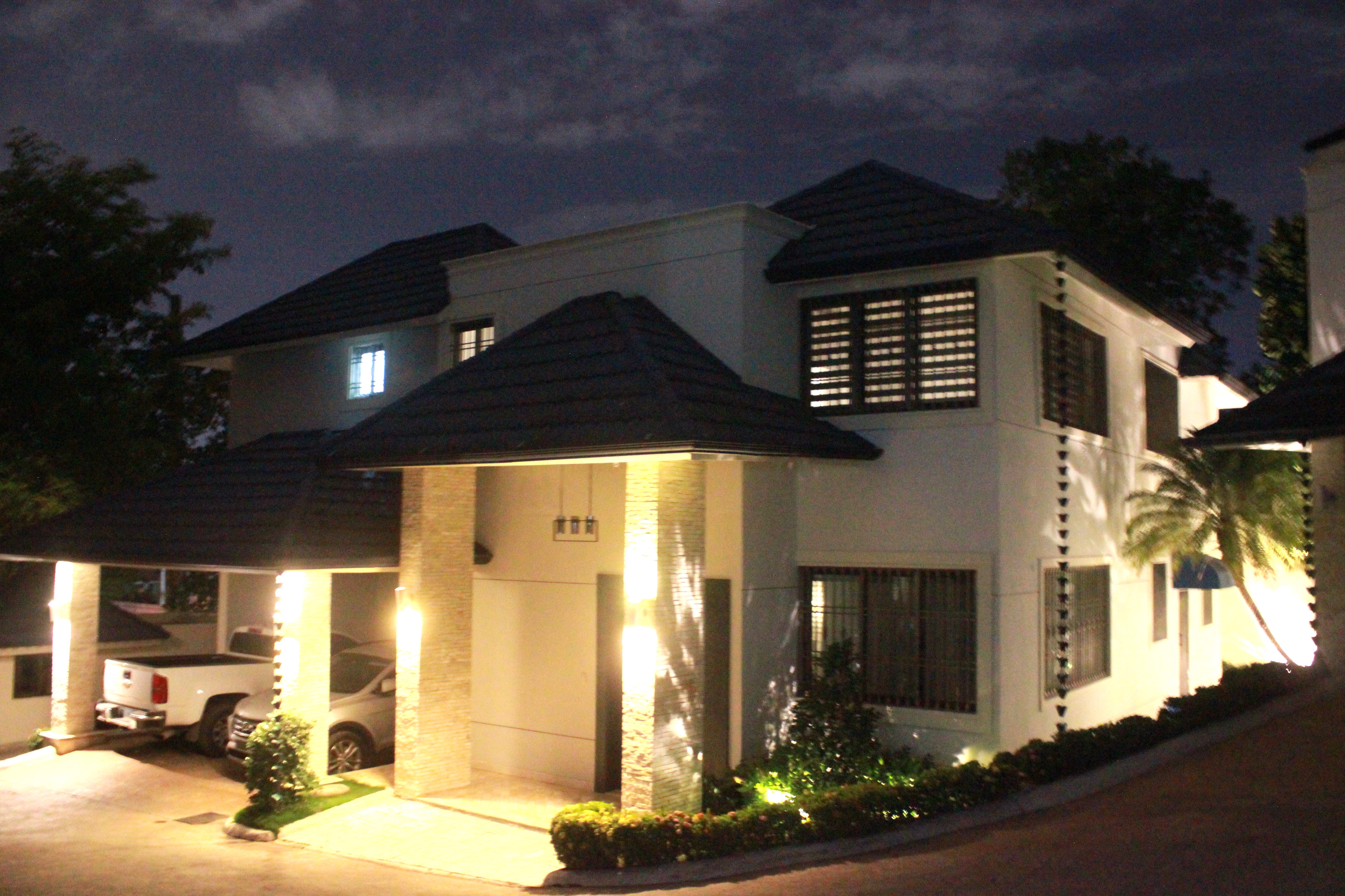casas - Casa en excelente ubicación 
