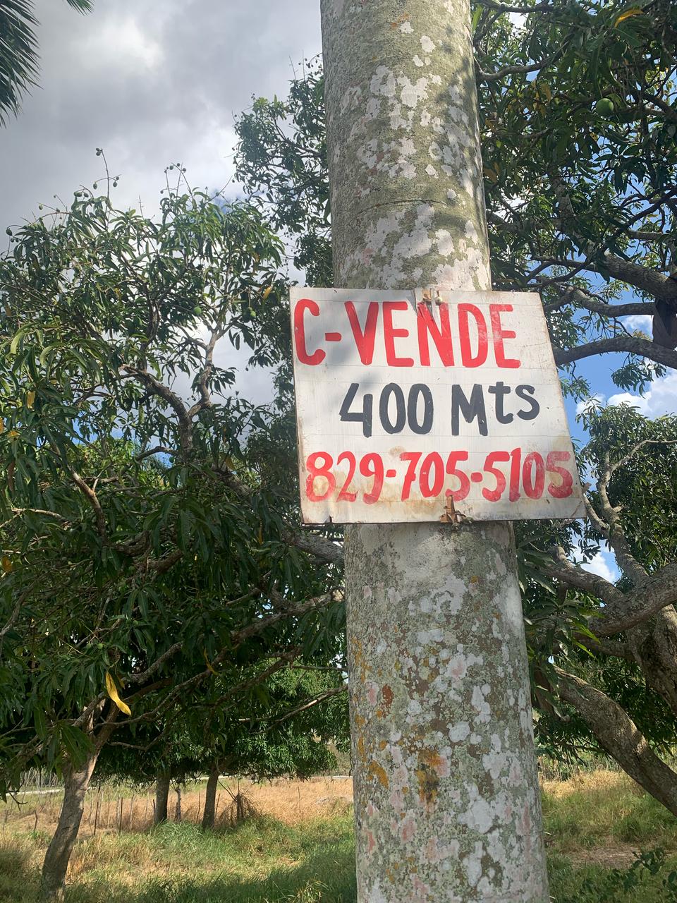 solares y terrenos - Solar de 400 metros en Hato Mayor 7