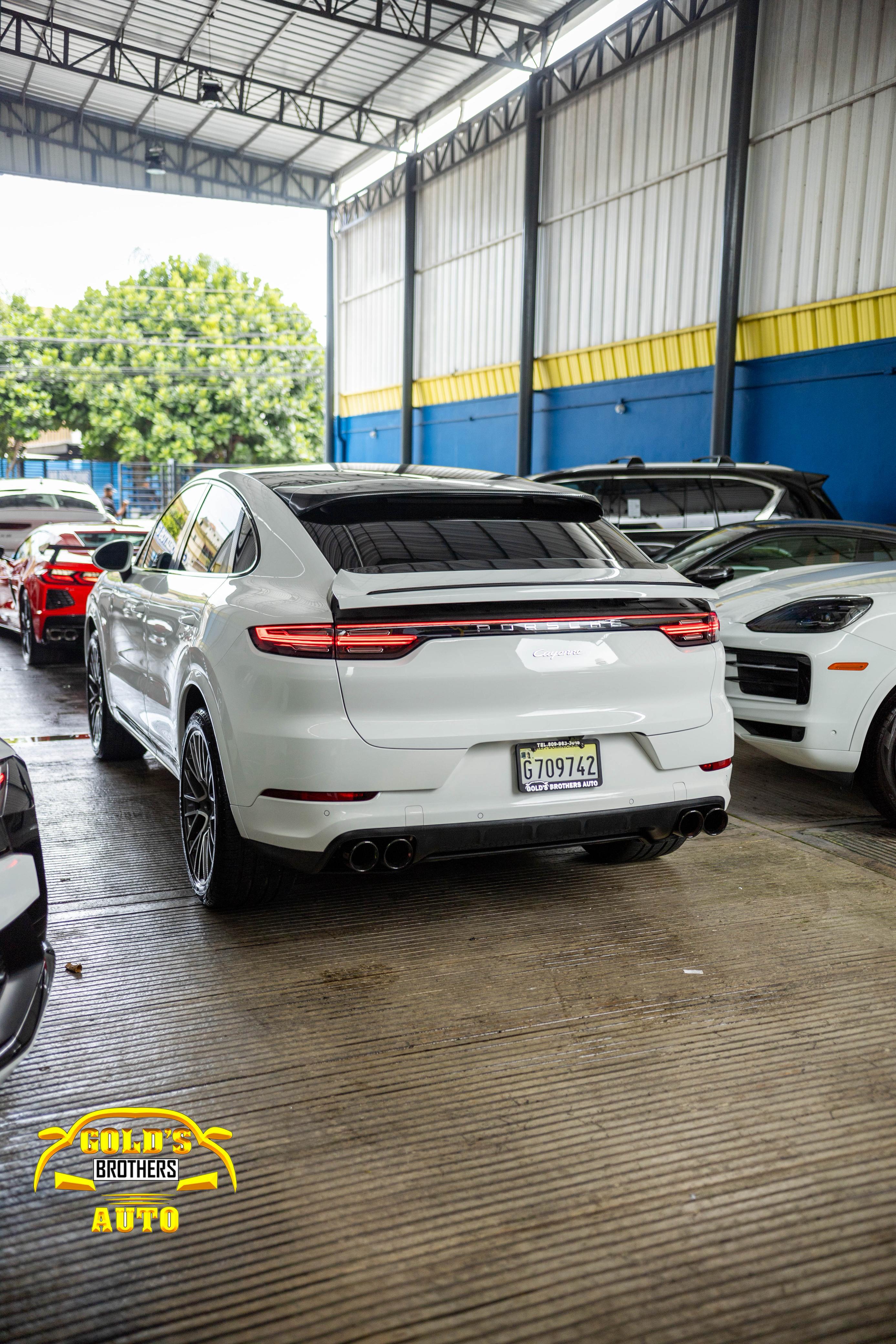 jeepetas y camionetas - Porsche Cayenne Coupe 2021 Clean Carfax 3