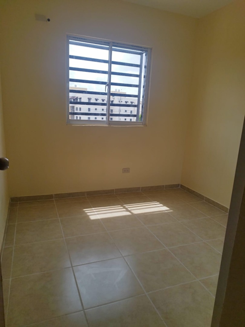 apartamentos - Apartamento 3er nivel en alquiler. Residencial Paseo del Este II, San Isidro.  5