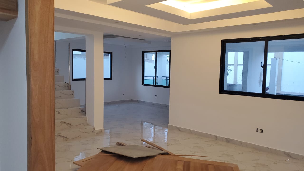 casas - Espaciosa casa, Nueva, Brisa Oriental. H.A 5