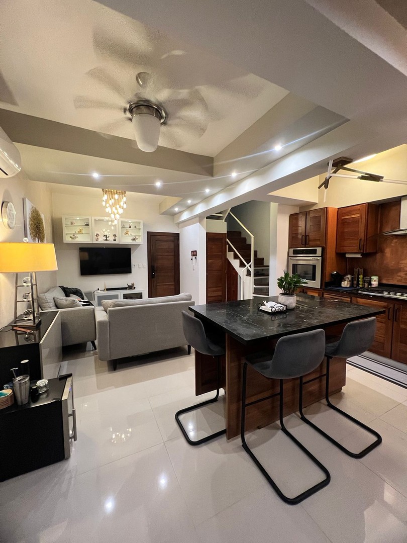 penthouses - Vendo hermoso apartamento tipo PH en Julieta Morales proximo a la  W. Church