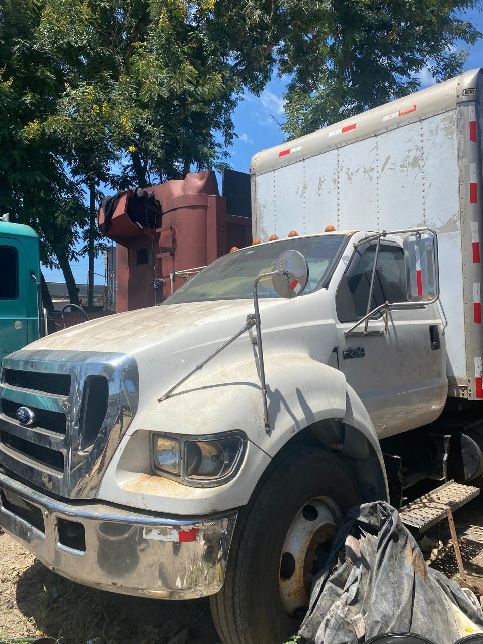 camiones y vehiculos pesados - VENDO CAMION FORD RIGIDO DE 24 PIES 