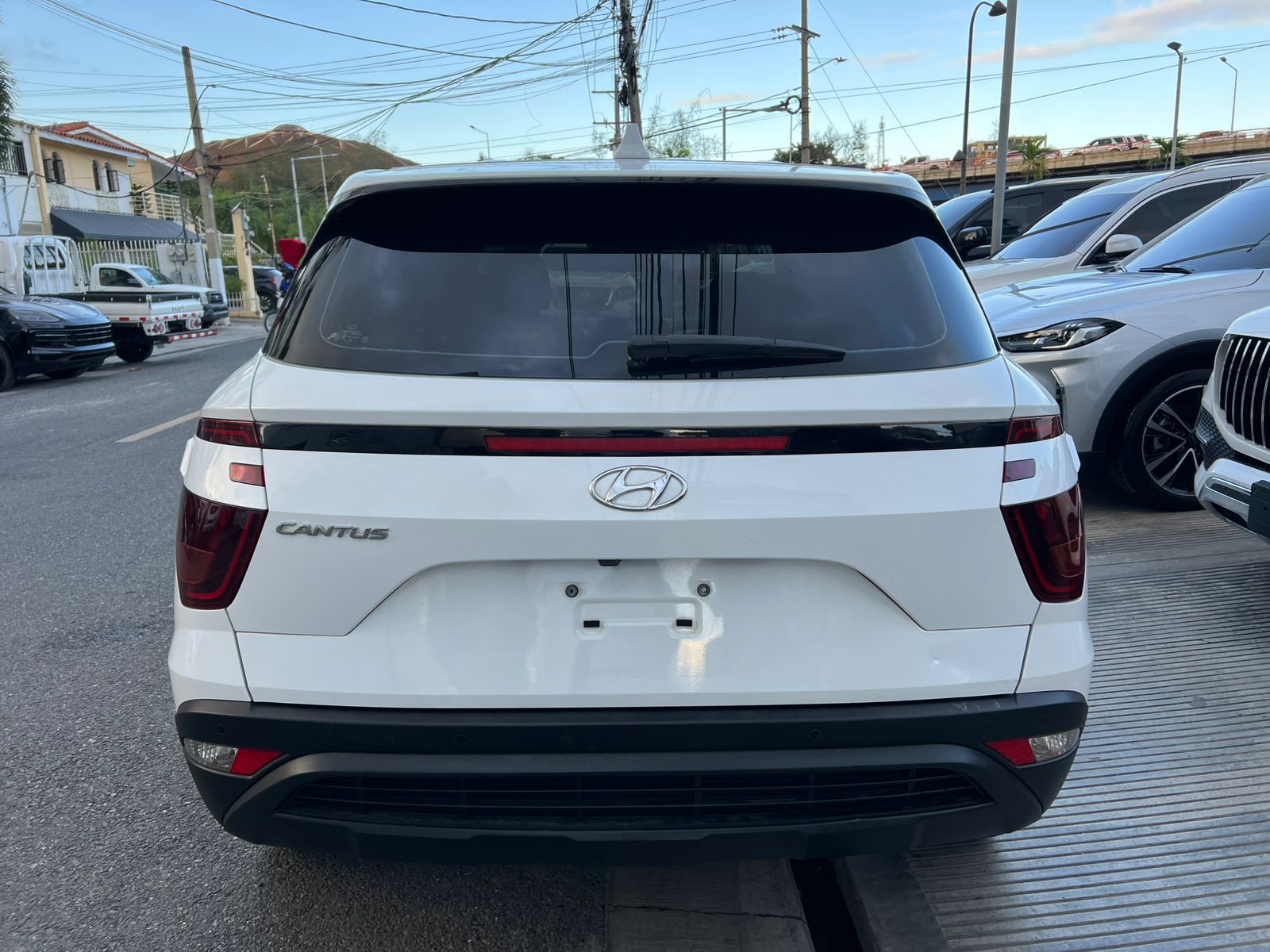 jeepetas y camionetas - HYUNDAI CANTUS 2022  4