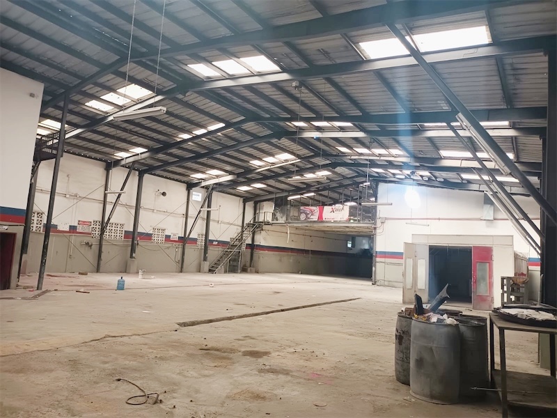 oficinas y locales comerciales - Nave en el Quisqueya  3