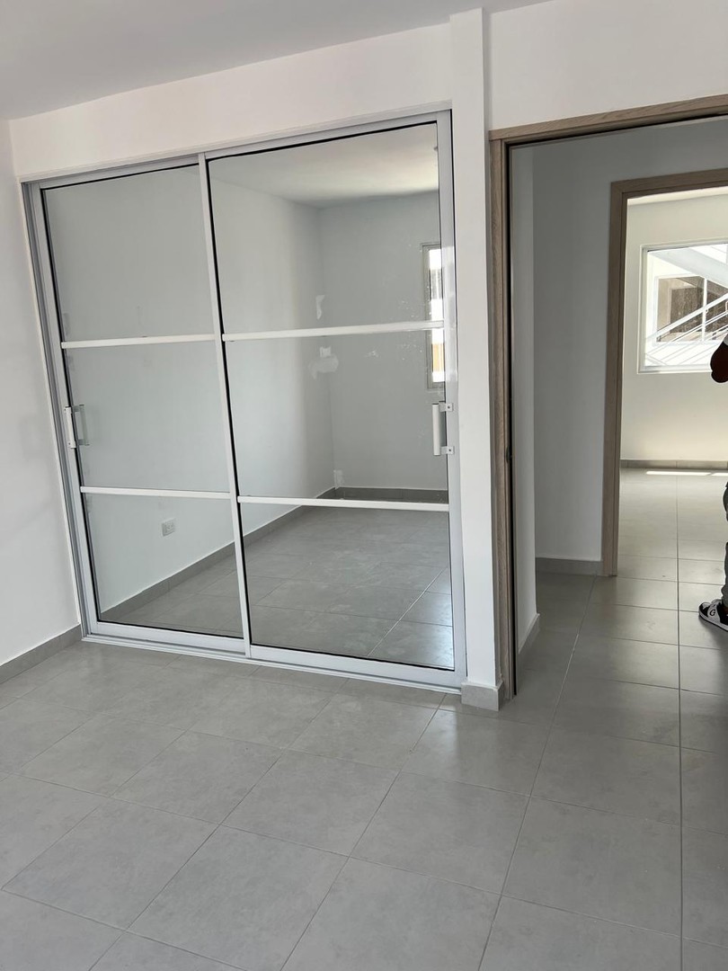 apartamentos - Vendo apartamento ubicado en Residencial Ita Esther 2 (Av. Jacobo Majluta)  8