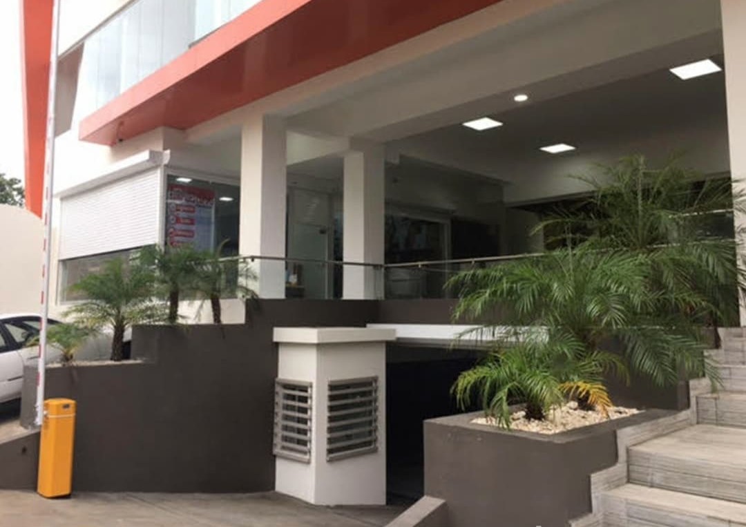 oficinas y locales comerciales - Local en Alquiler de 44 Mts Zona Universitaria 0