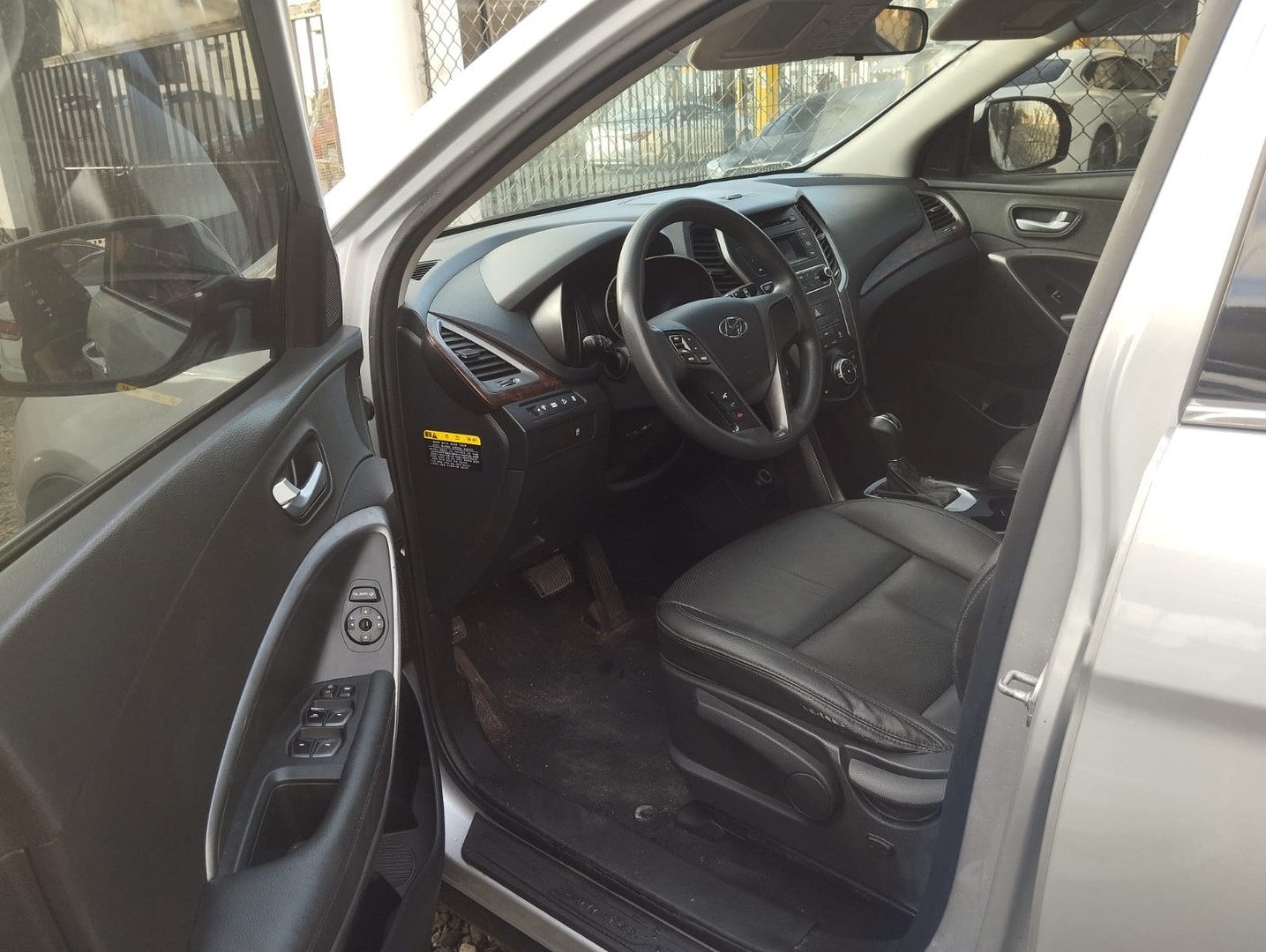 jeepetas y camionetas - HYUNDAI SANTA FE 2018 GRISDESDE RD$1,150,100 Mil  6