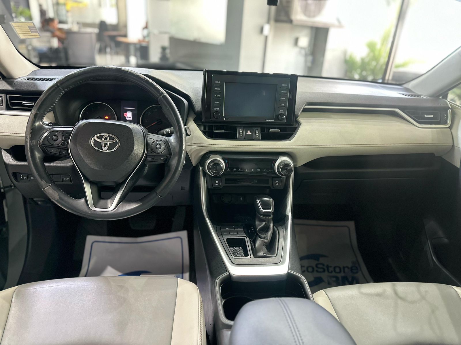 jeepetas y camionetas - Toyota Rav4 XLE 2020 Clean Carfax  6