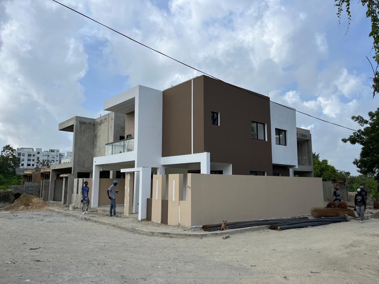 casas - Hermoso proyecto Residencial en Ciudad Modelo II
Residencial Ciudad Modelo II

 7