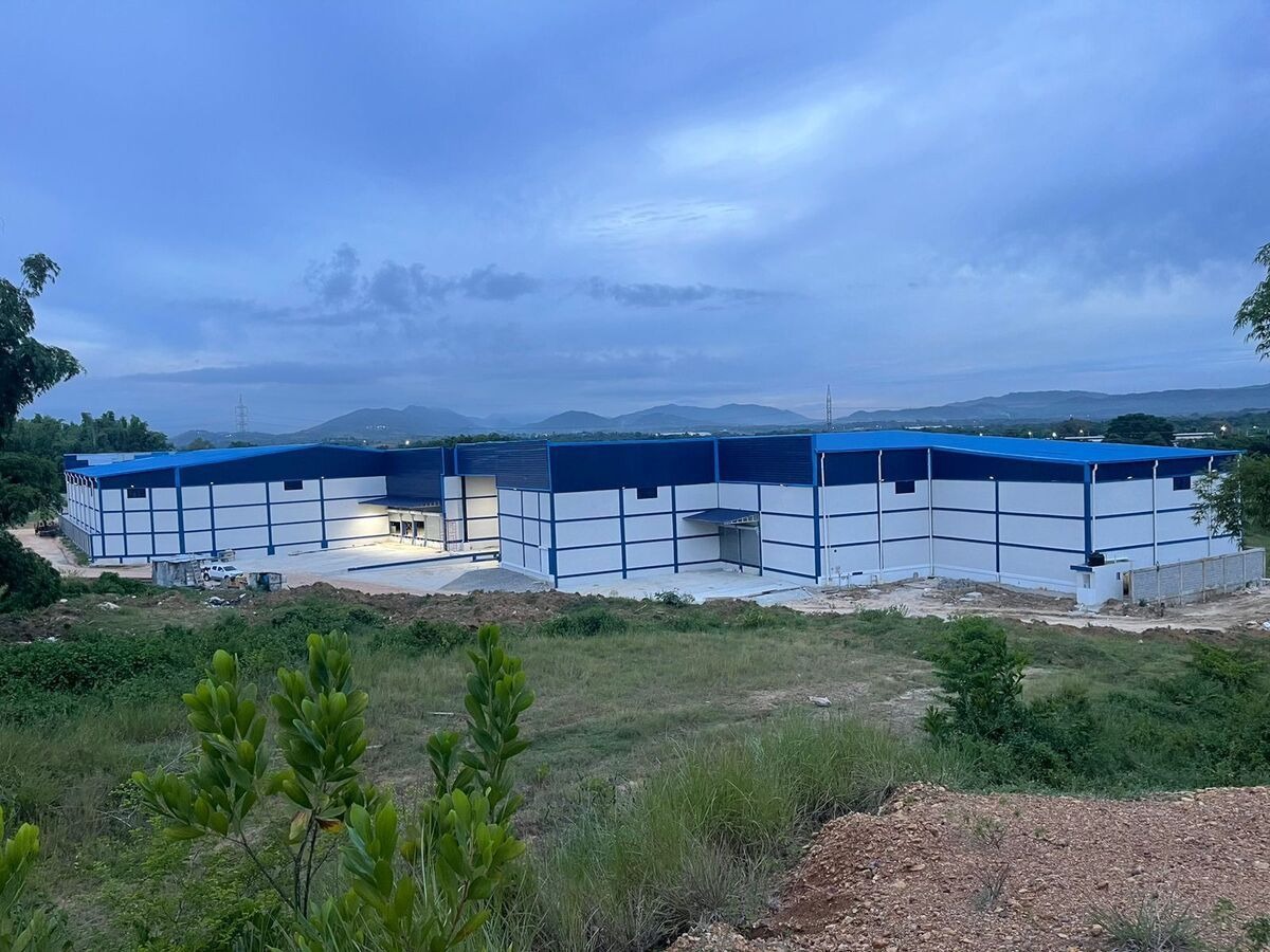otros inmuebles - ALQUILO Nave Próximo al Merca Santo Domingo  Km 22 5