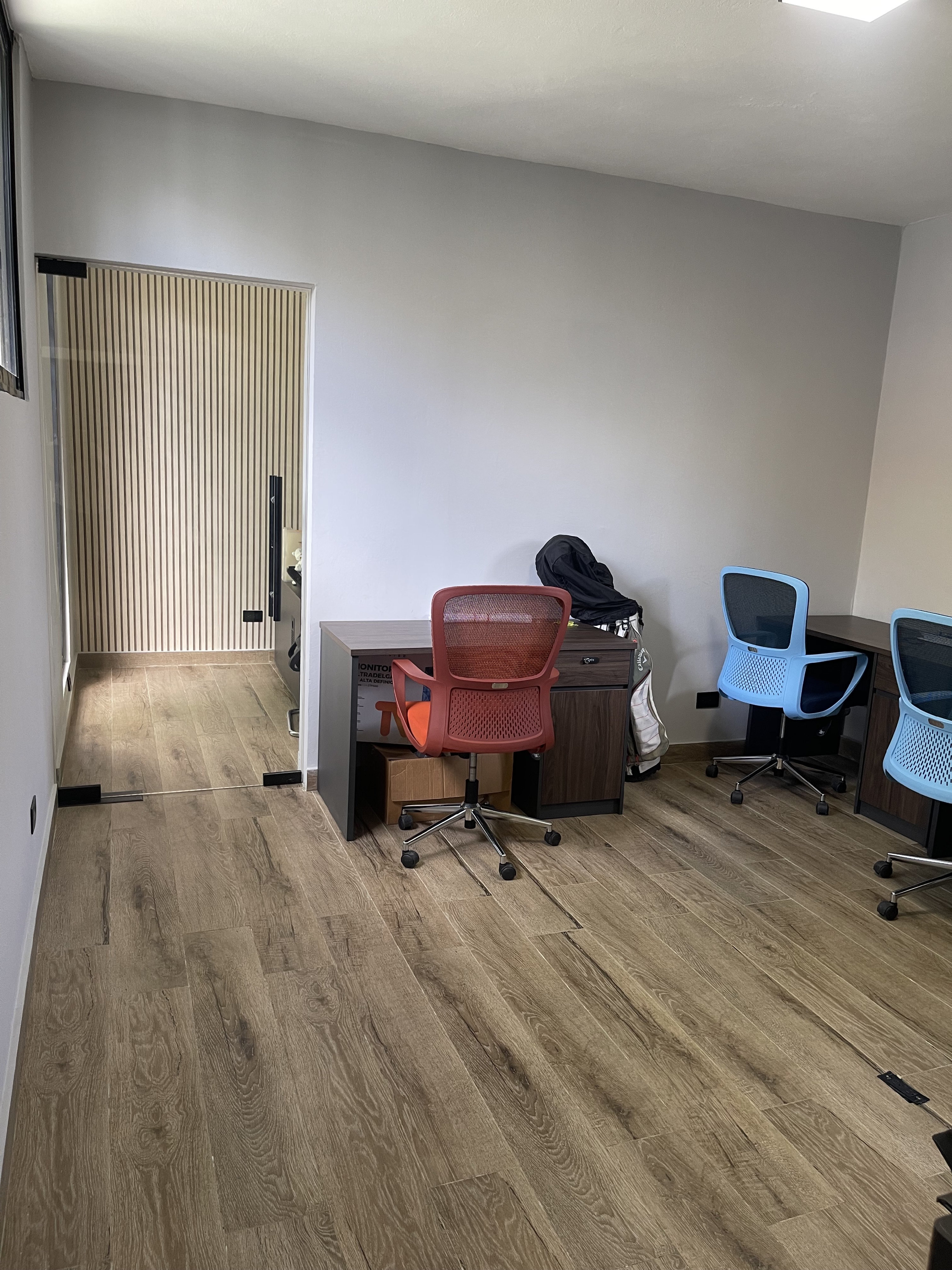 oficinas y locales comerciales - Alquilo Casa/Local para fines Comerciales Finamente Remodelada en La Castellana  3