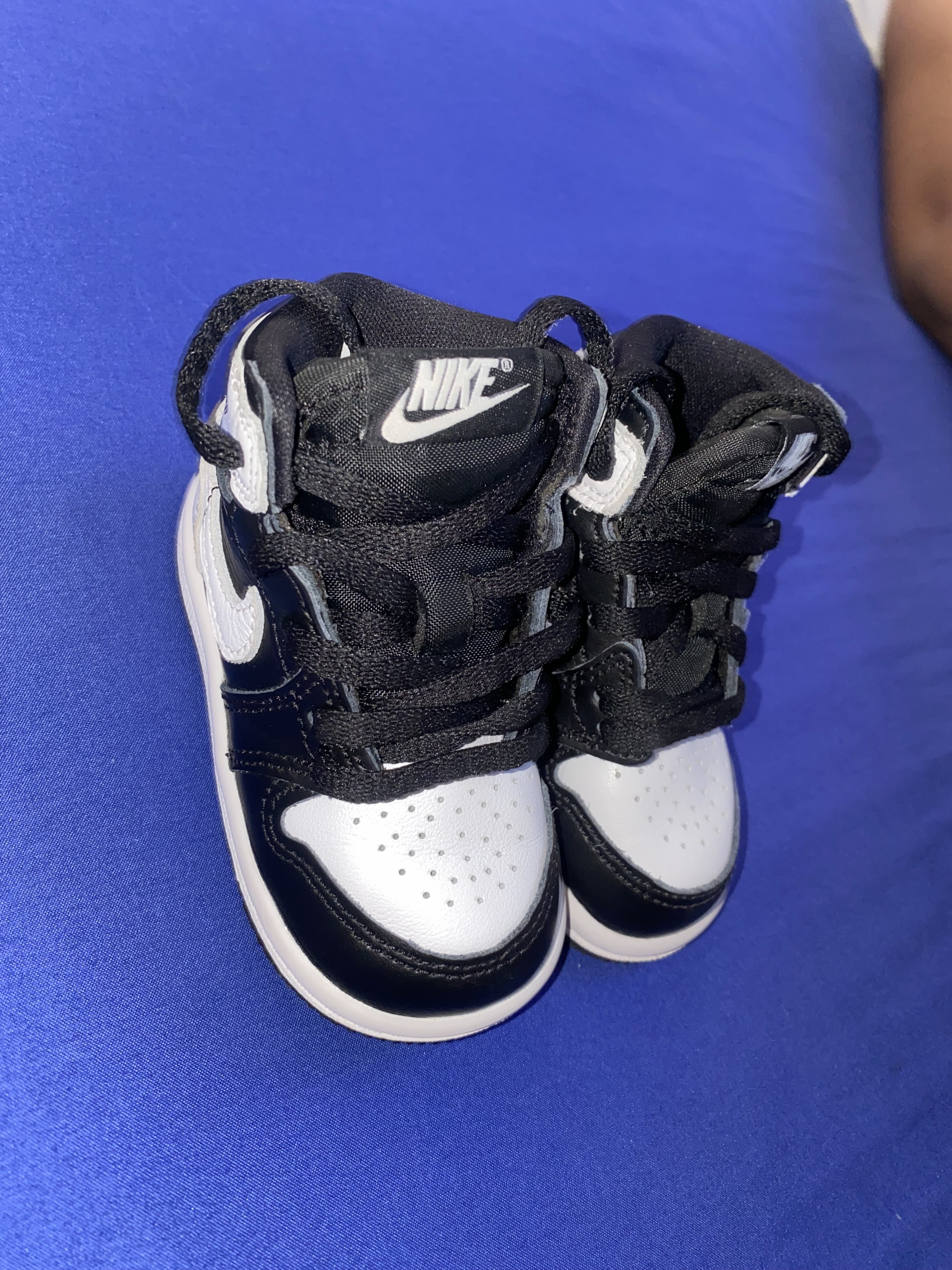 ropa y zapatos - Tenis 4