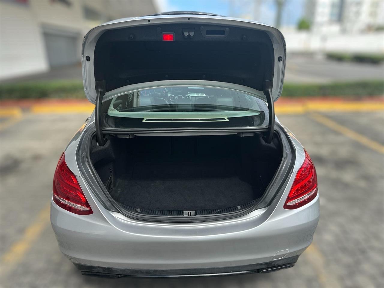 carros - Mercedes Benz C300 2015 AMG en buenas condiciones 5