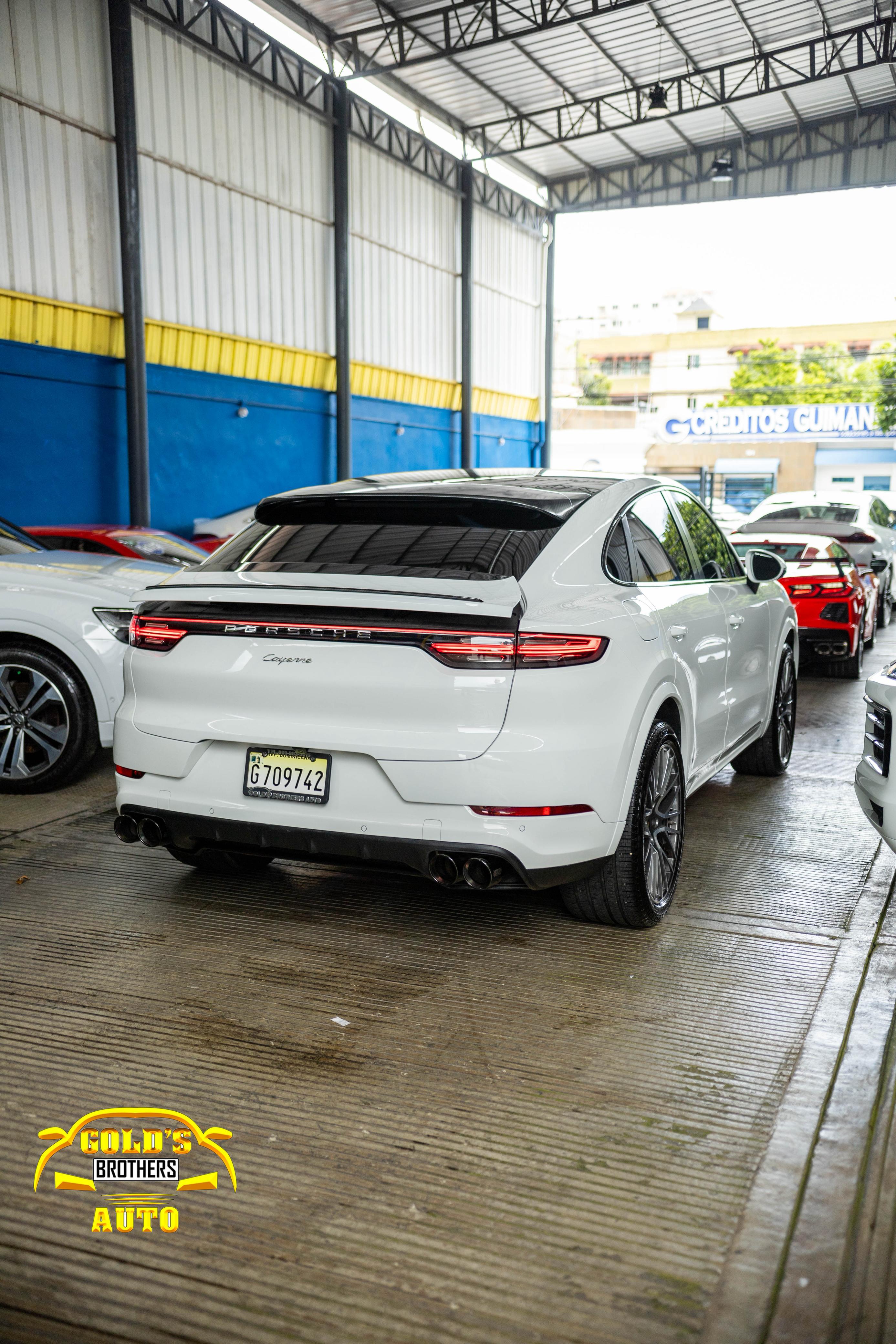 jeepetas y camionetas - Porsche Cayenne Coupe 2021 Clean Carfax 4