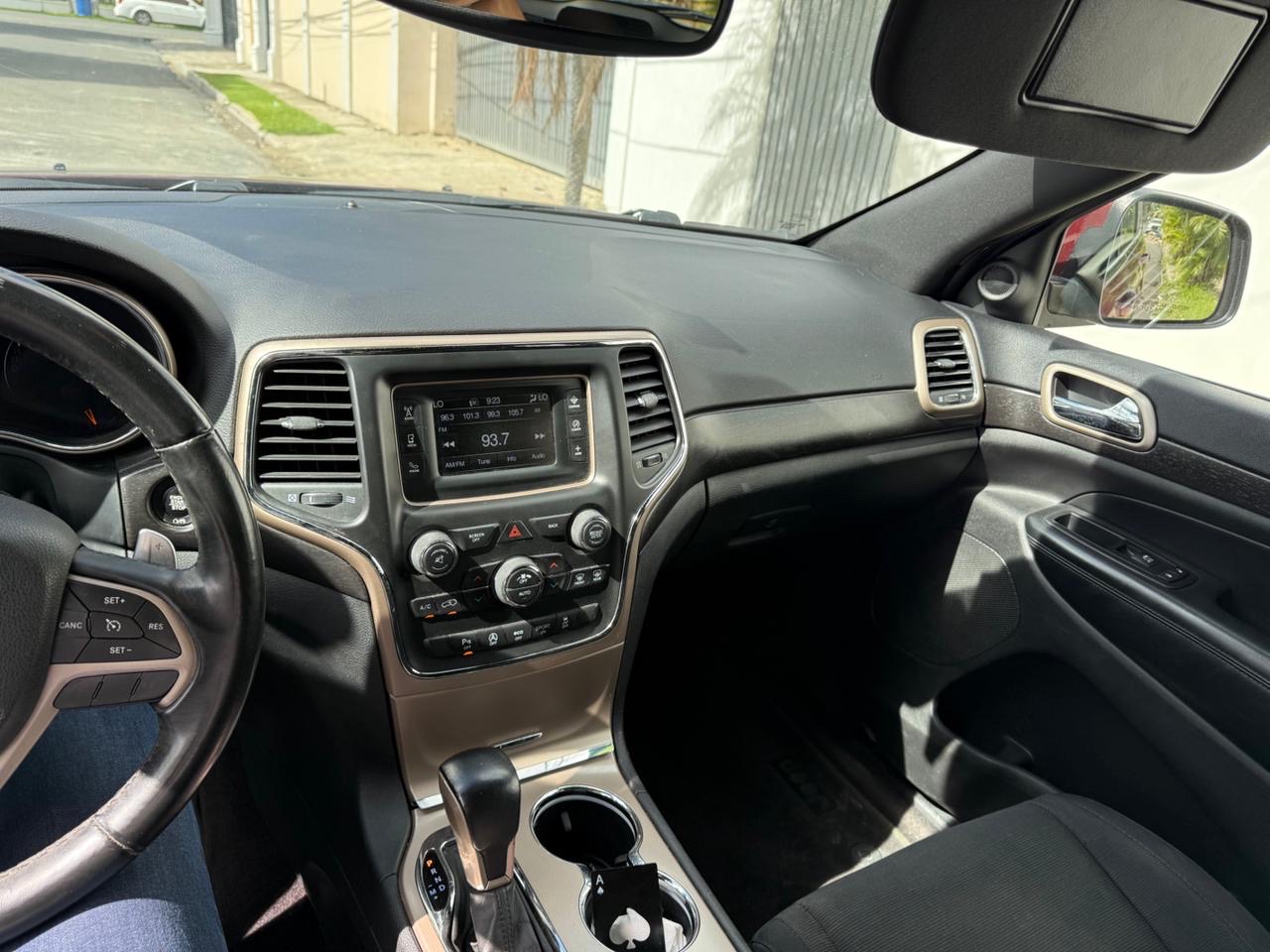 jeepetas y camionetas - Jeep Grand Cherokee 4x4 2017 LAREDO 6