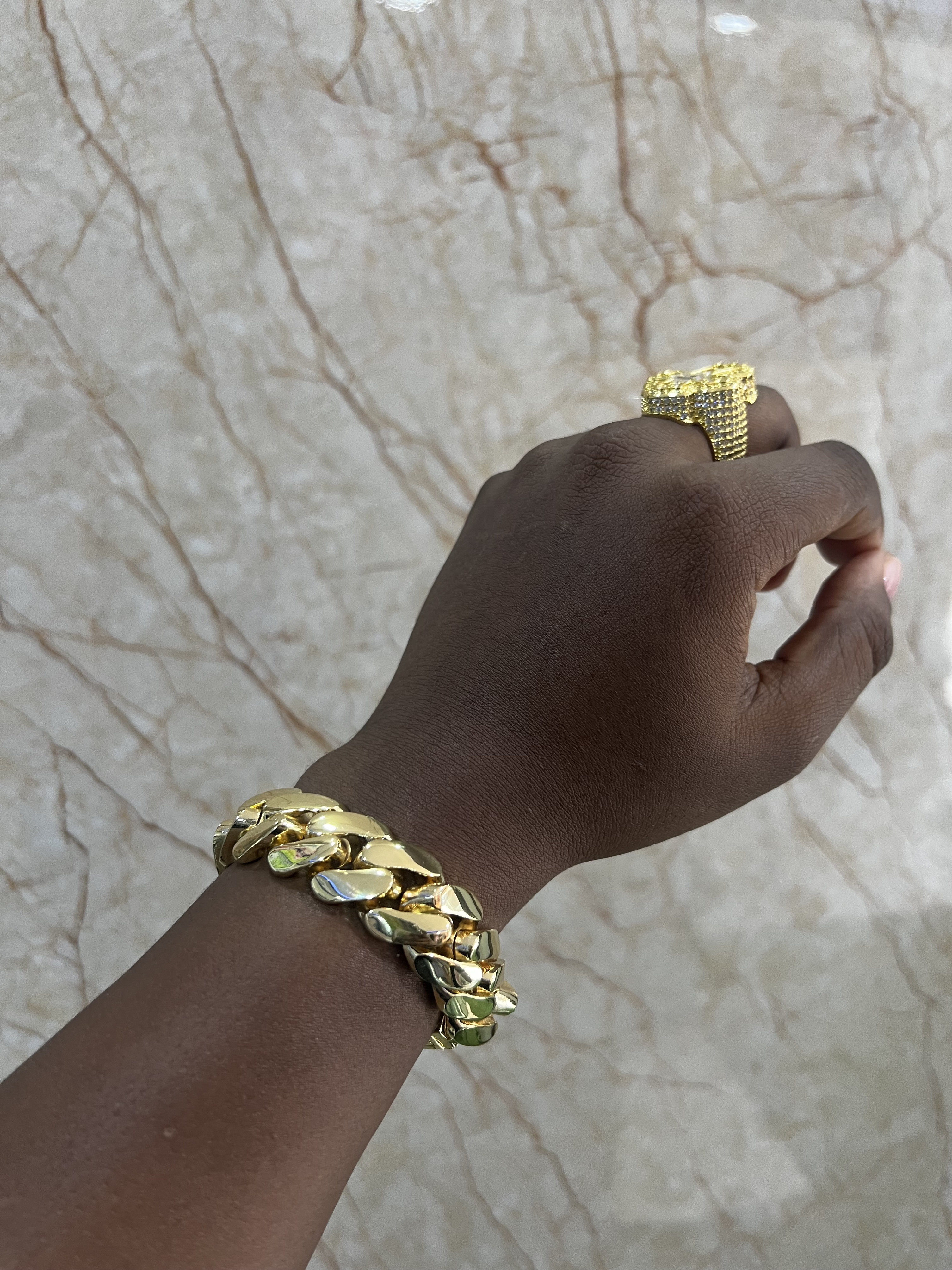 joyas, relojes y accesorios - Guillo Mónaco material brass 2