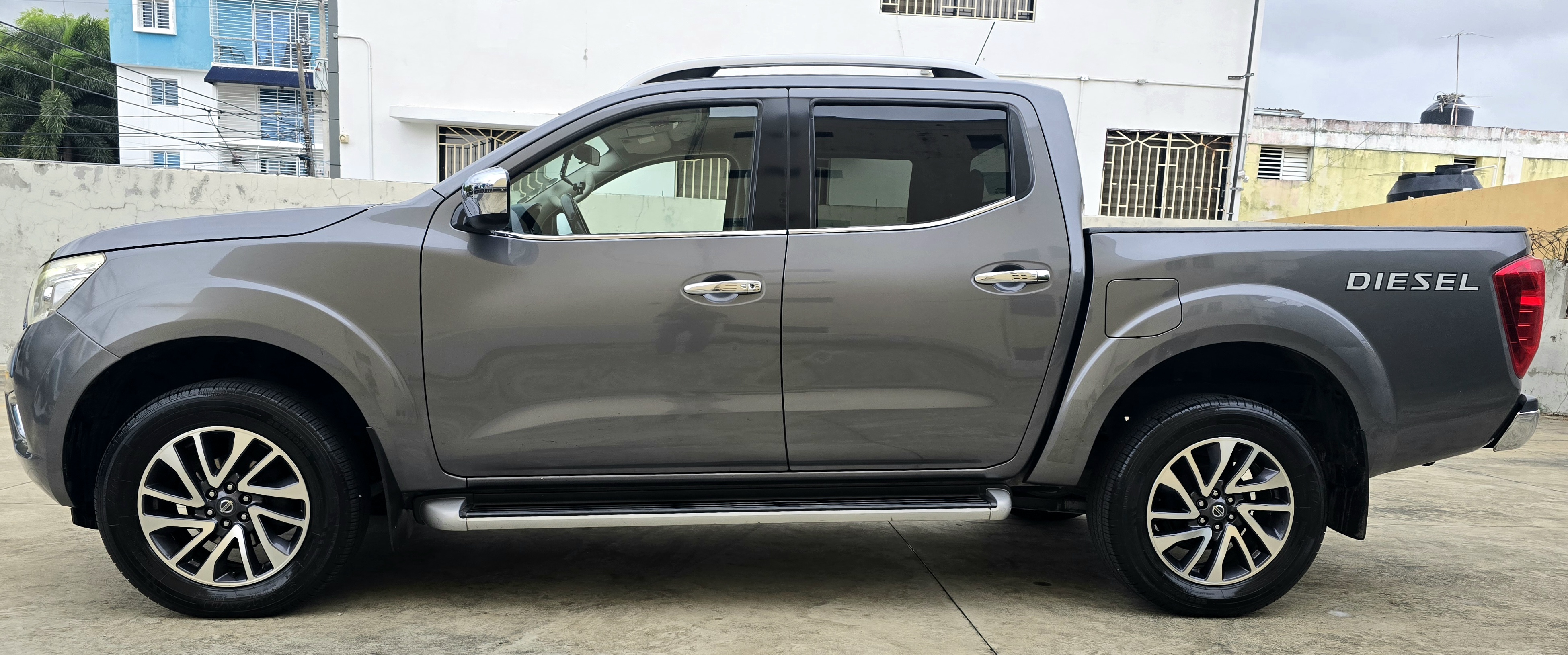 jeepetas y camionetas - Nissan Frontier NP300 4x4 Automática 2016 3