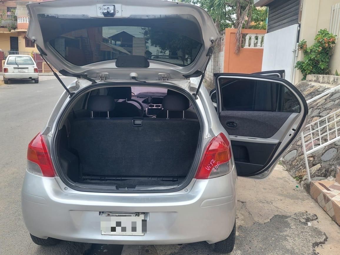 carros - Toyota Vitz 2011  7