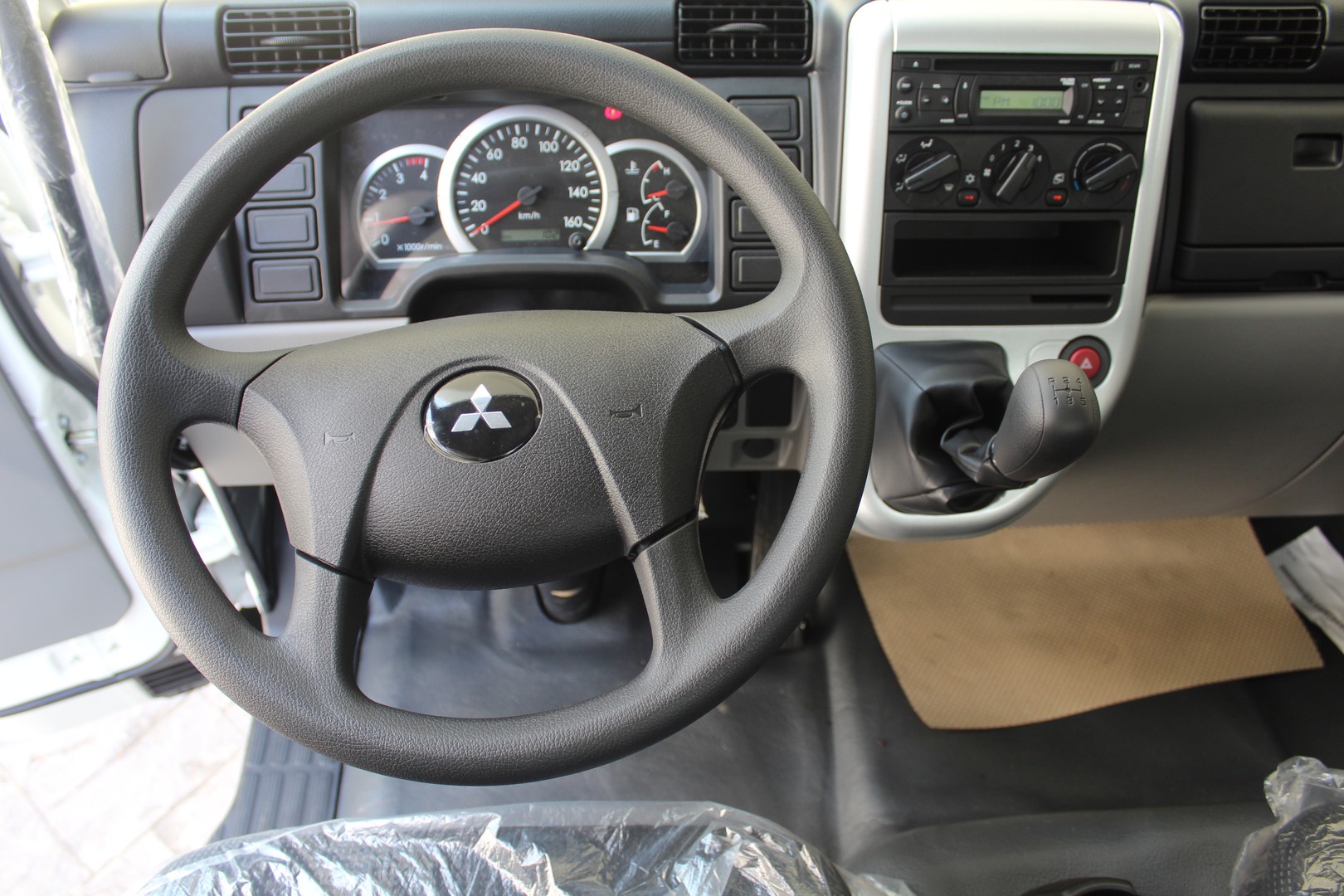 camiones y vehiculos pesados - Mitsubishi Canter Fuso Volteo 3M 2024 7
