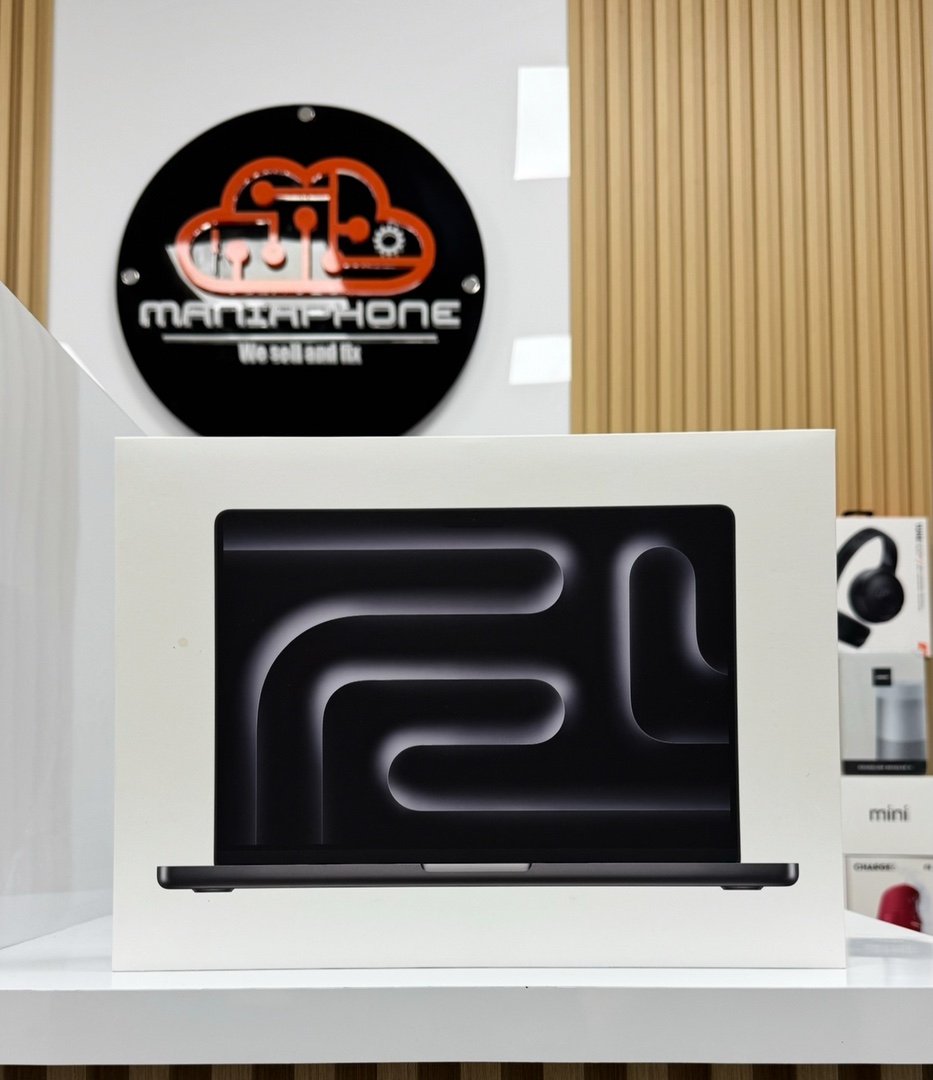 computadoras y laptops - MacBook Pro 16” M4 Max 48GB & 36GB RAM 1TB SSD Nuevas Selladas - Tienda física 3