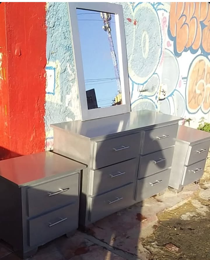 muebles y colchones - gavetero con mesita de noche  1