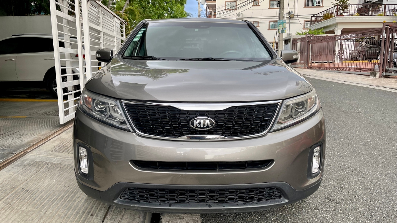 jeepetas y camionetas - KIA SORENTO LX 2014 1