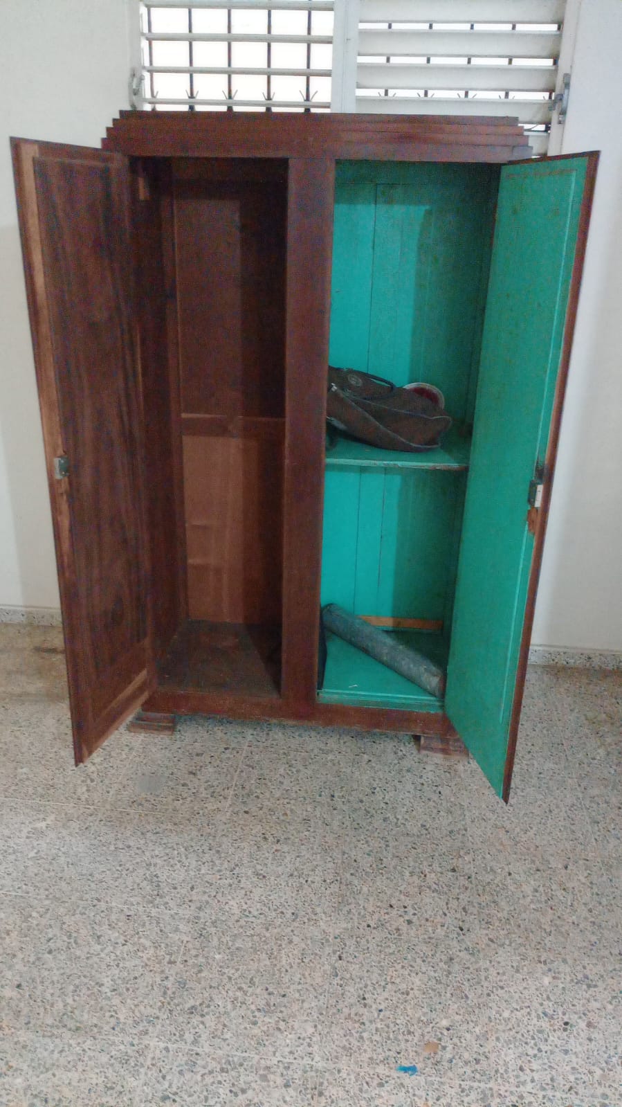 muebles y colchones - CLOSET DE CAOBA CENTENARIA 1