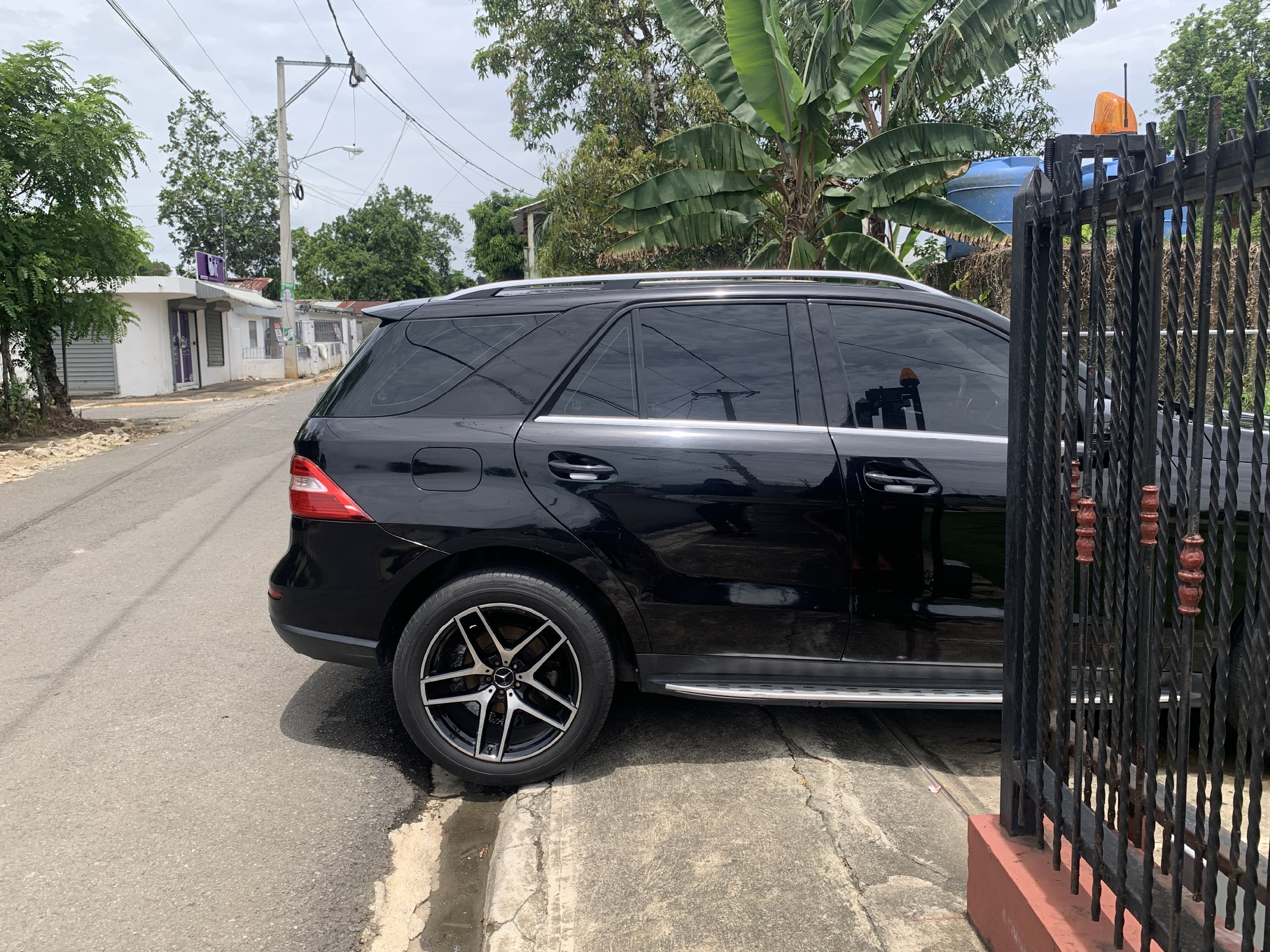 jeepetas y camionetas - Mercedes-Benz ML300 5