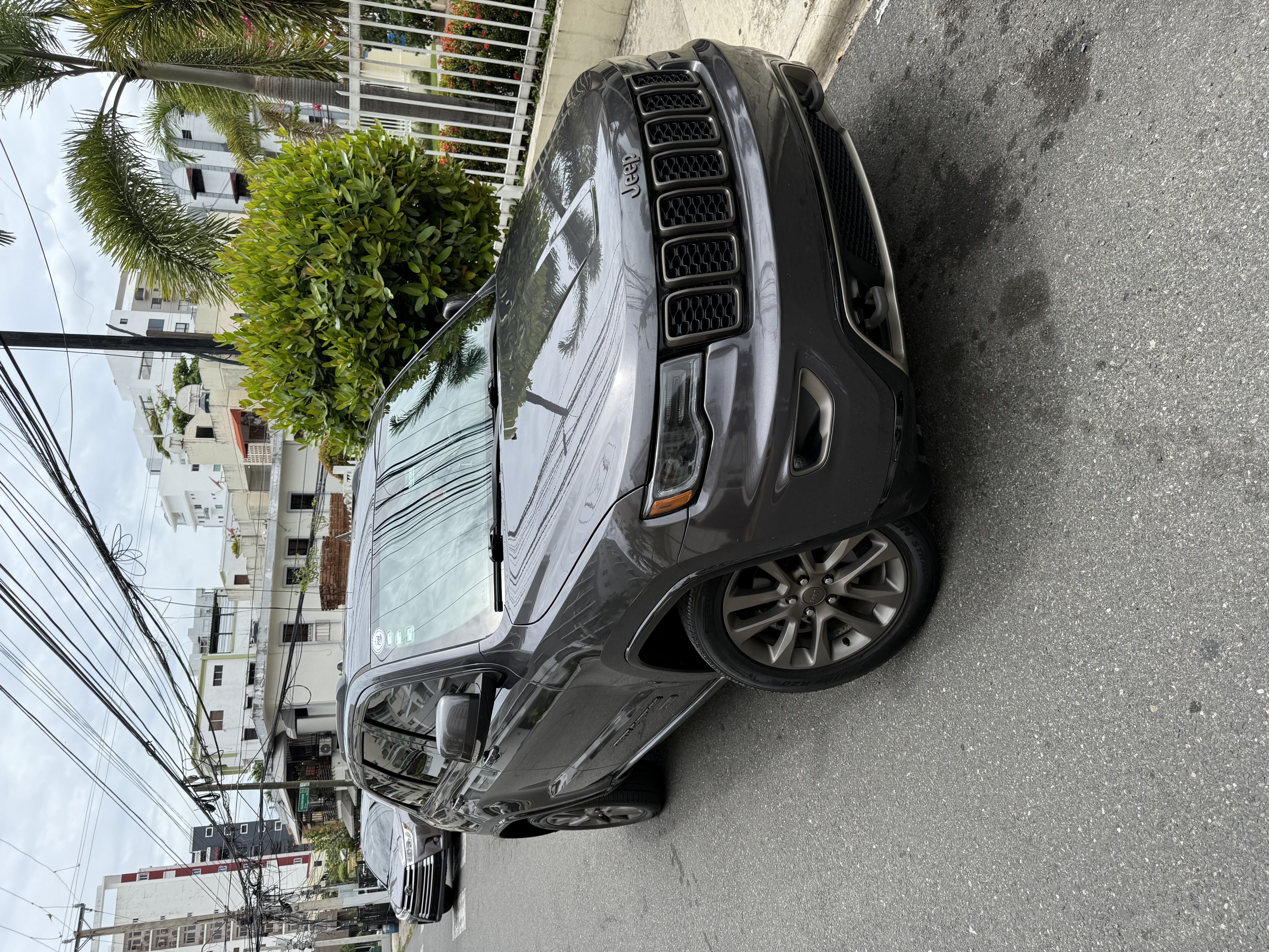jeepetas y camionetas - Jeep Grand Cherokee Limited 4x4 - 75 Aniversario 0