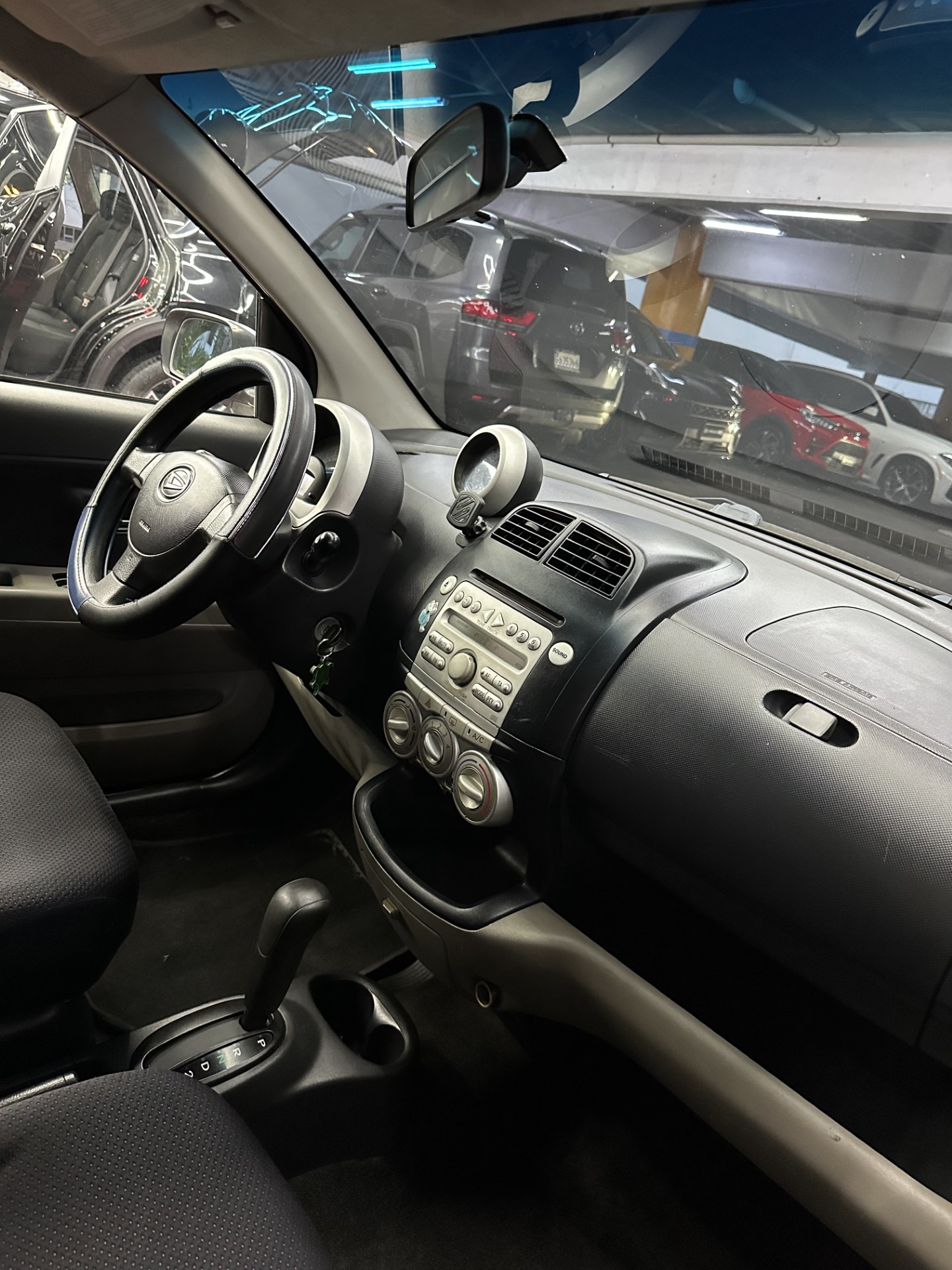 carros - Daihatsu Sirion 3