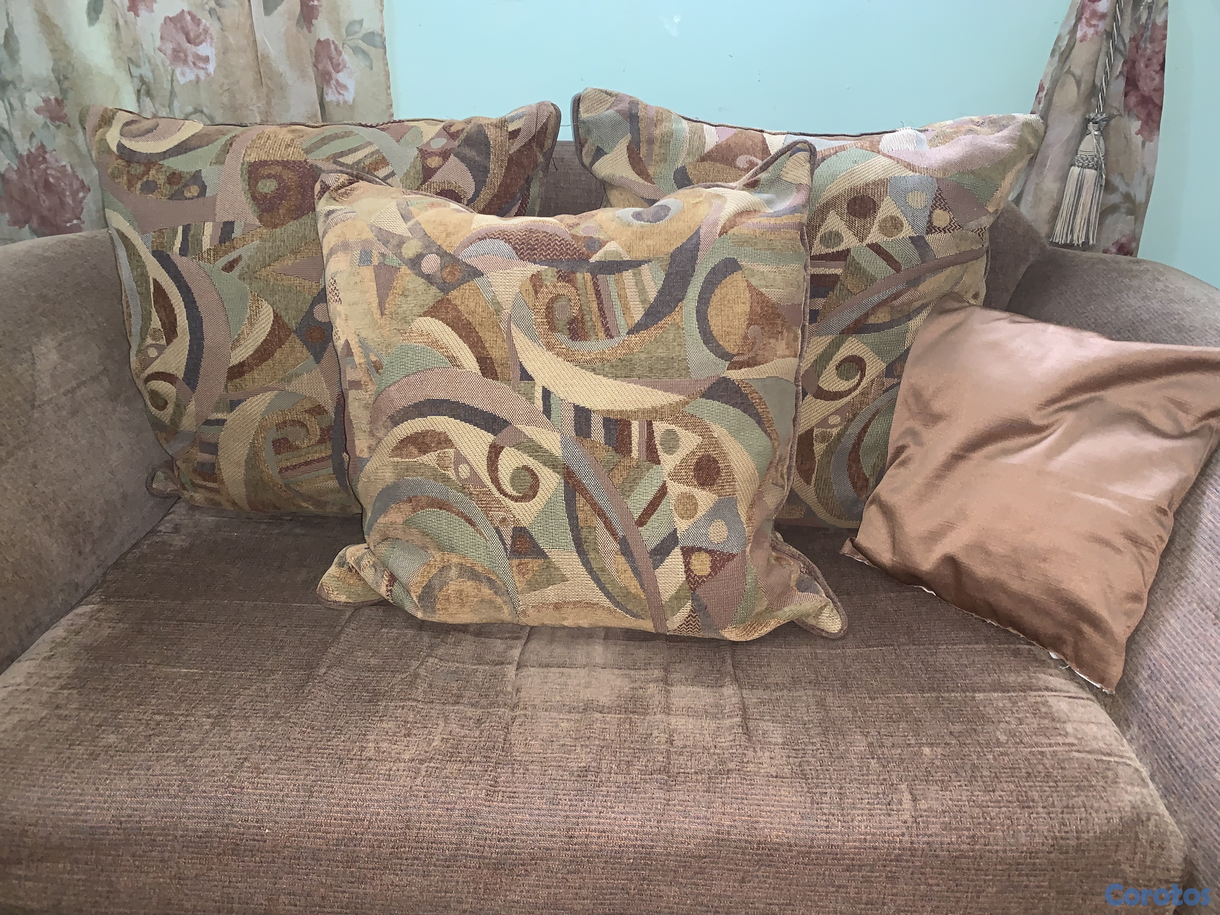 muebles y colchones - Sofa de caoba usado para salas 1