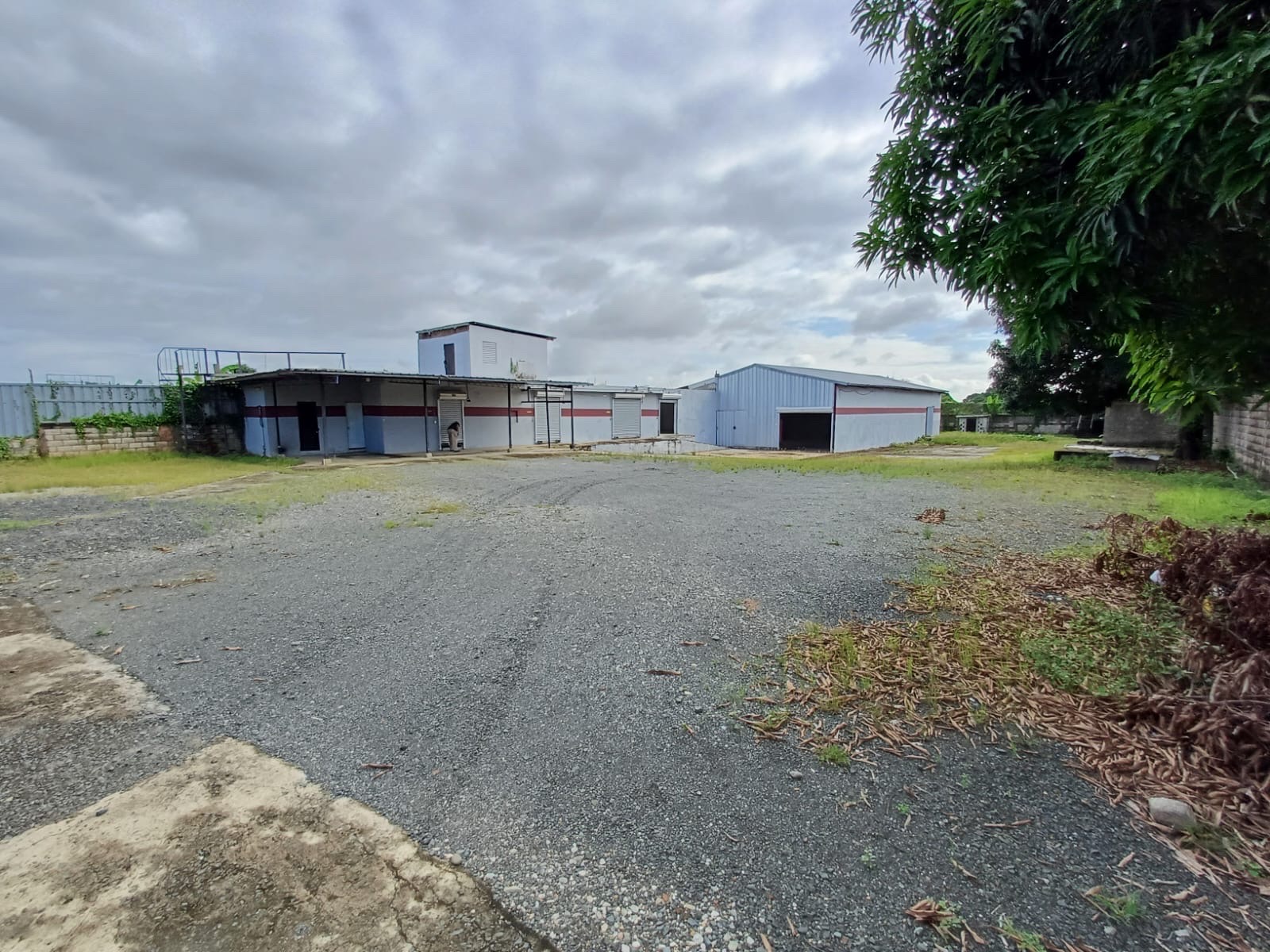 oficinas y locales comerciales - Nave Industrial