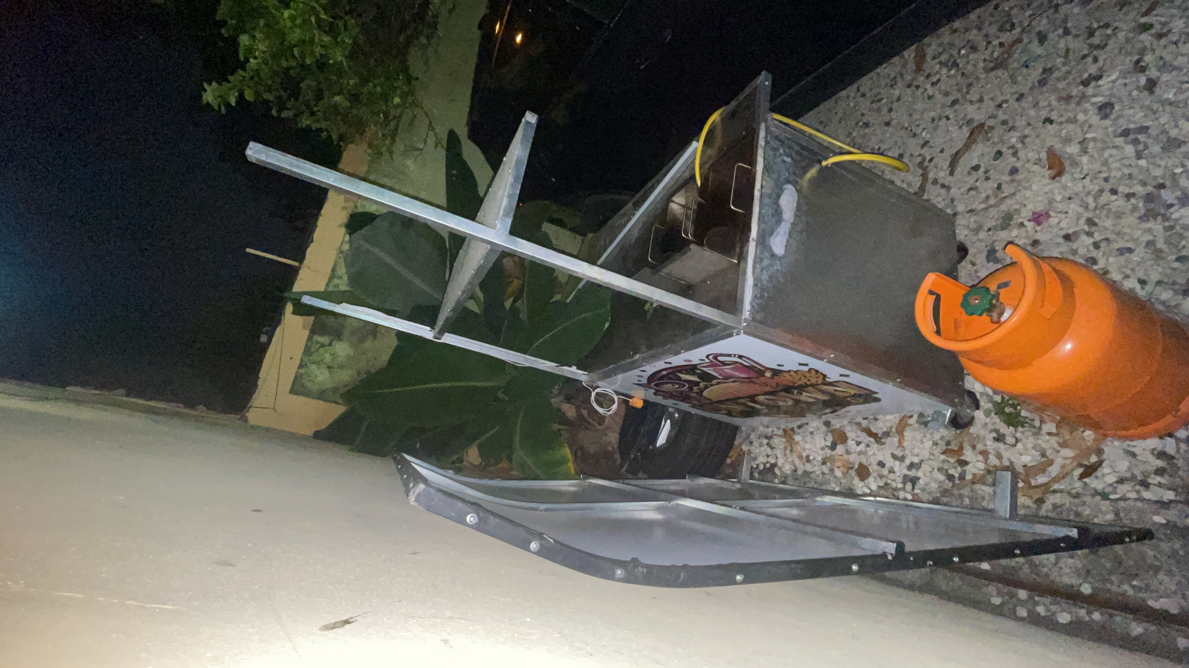 equipos profesionales - Carrito para empanadas y frituras y frezzer