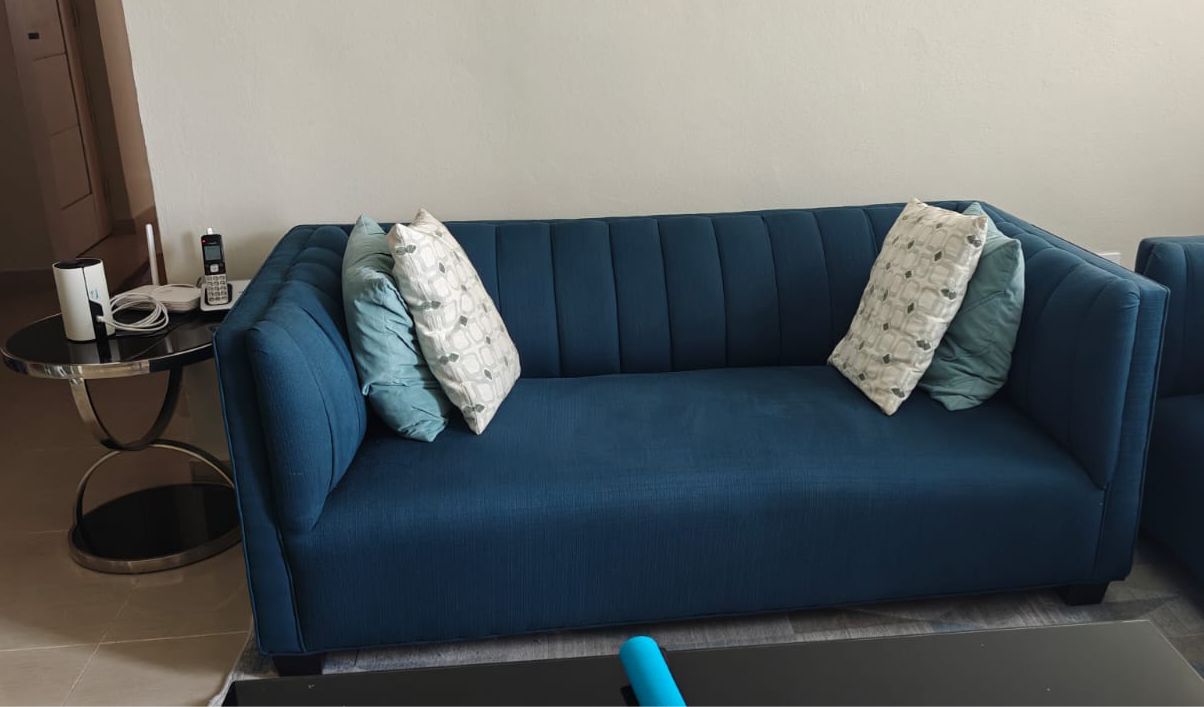 decoración y accesorios - Sofa de dos plazas de Ilumel, perfectas condiciones.