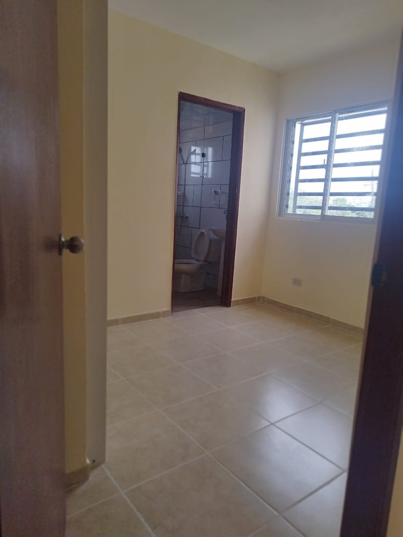 apartamentos - Apartamento 3er nivel en alquiler. Residencial Paseo del Este II, San Isidro.  7