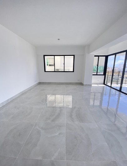 apartamentos - Alquiler de Apartamento Vacio Amplio en Renacimiento 2