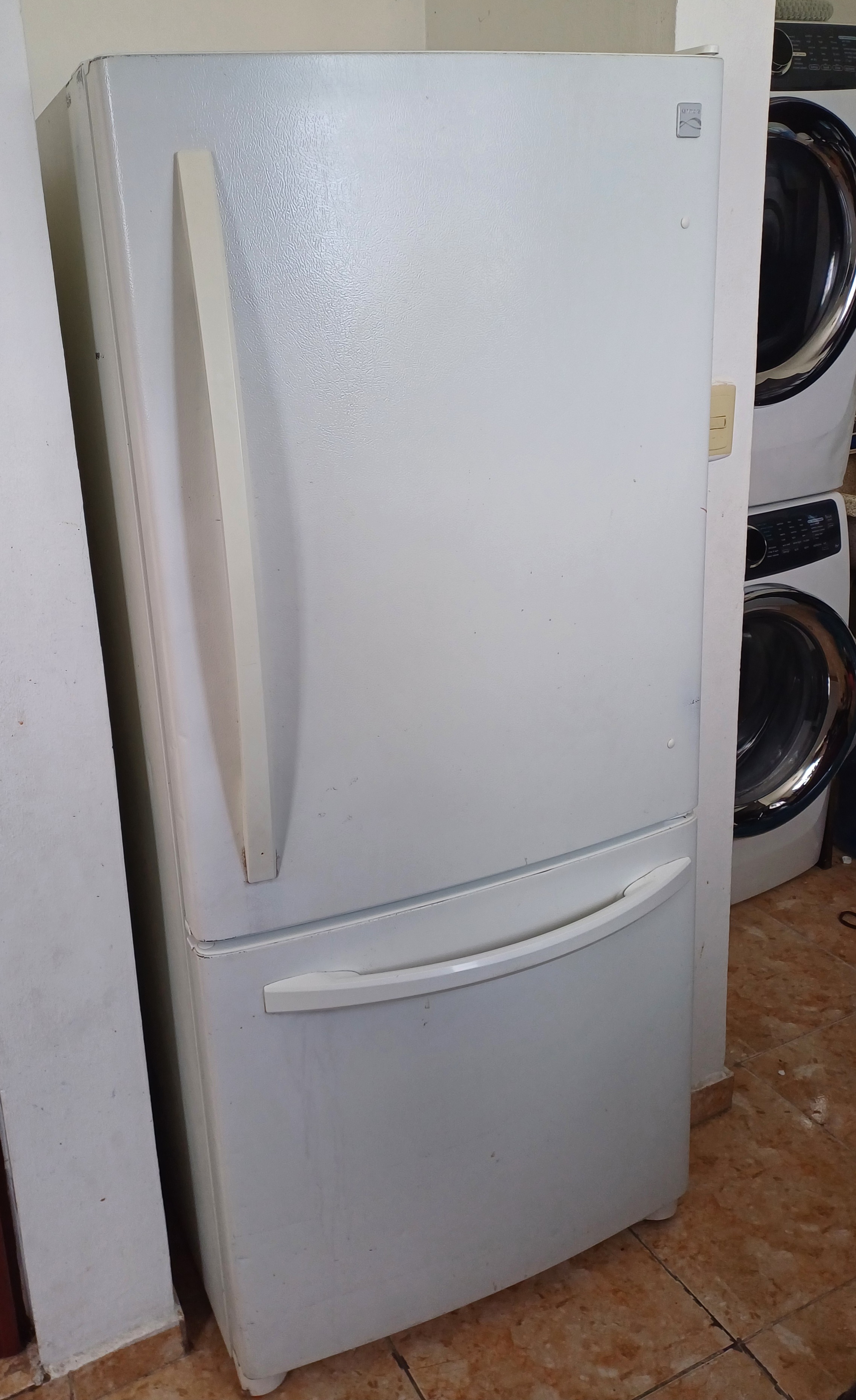electrodomesticos - Nevera marca  Kenmore color blanca