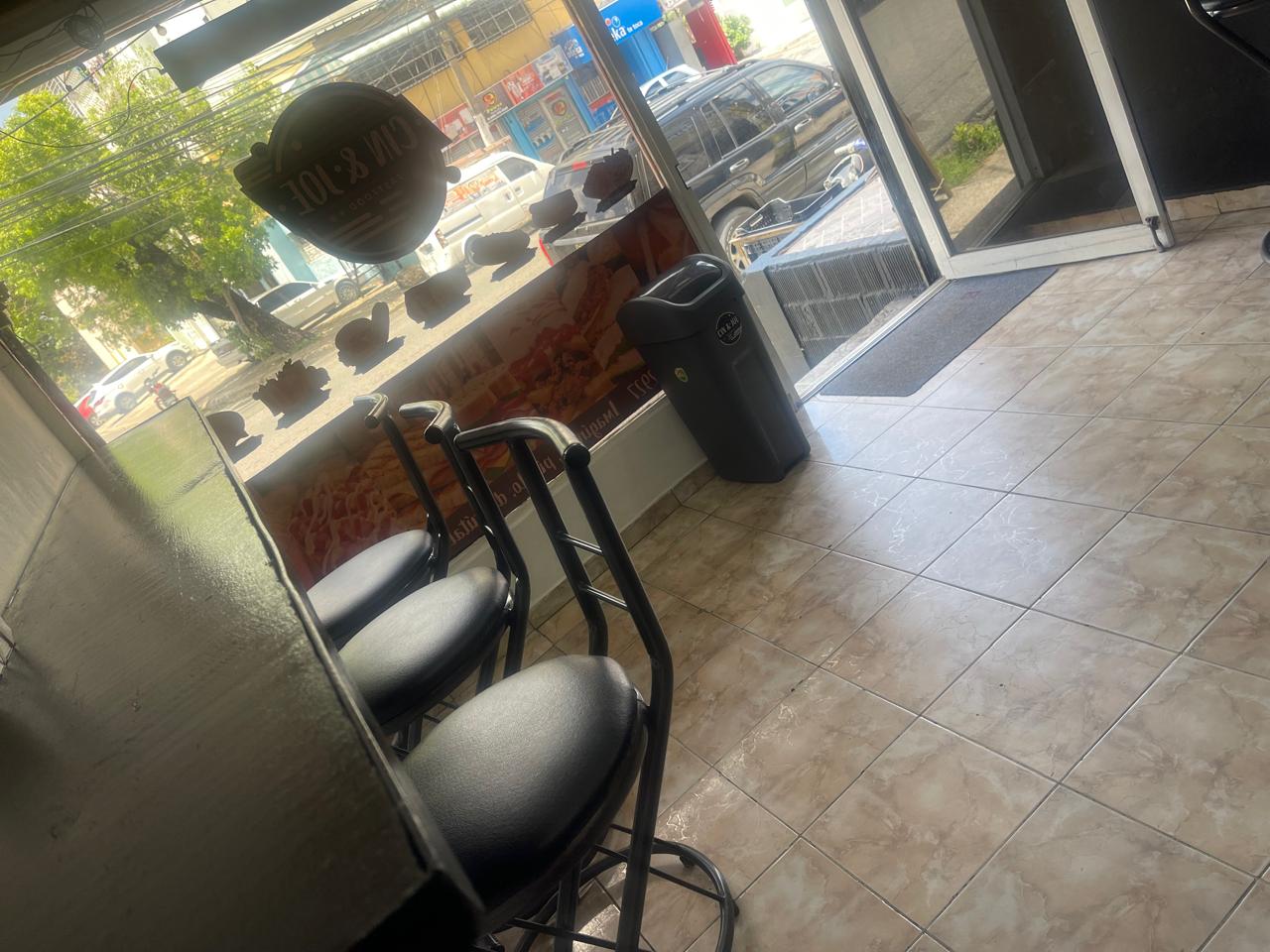 negocios en venta - Se vende cafetería en excelente ubicación  1